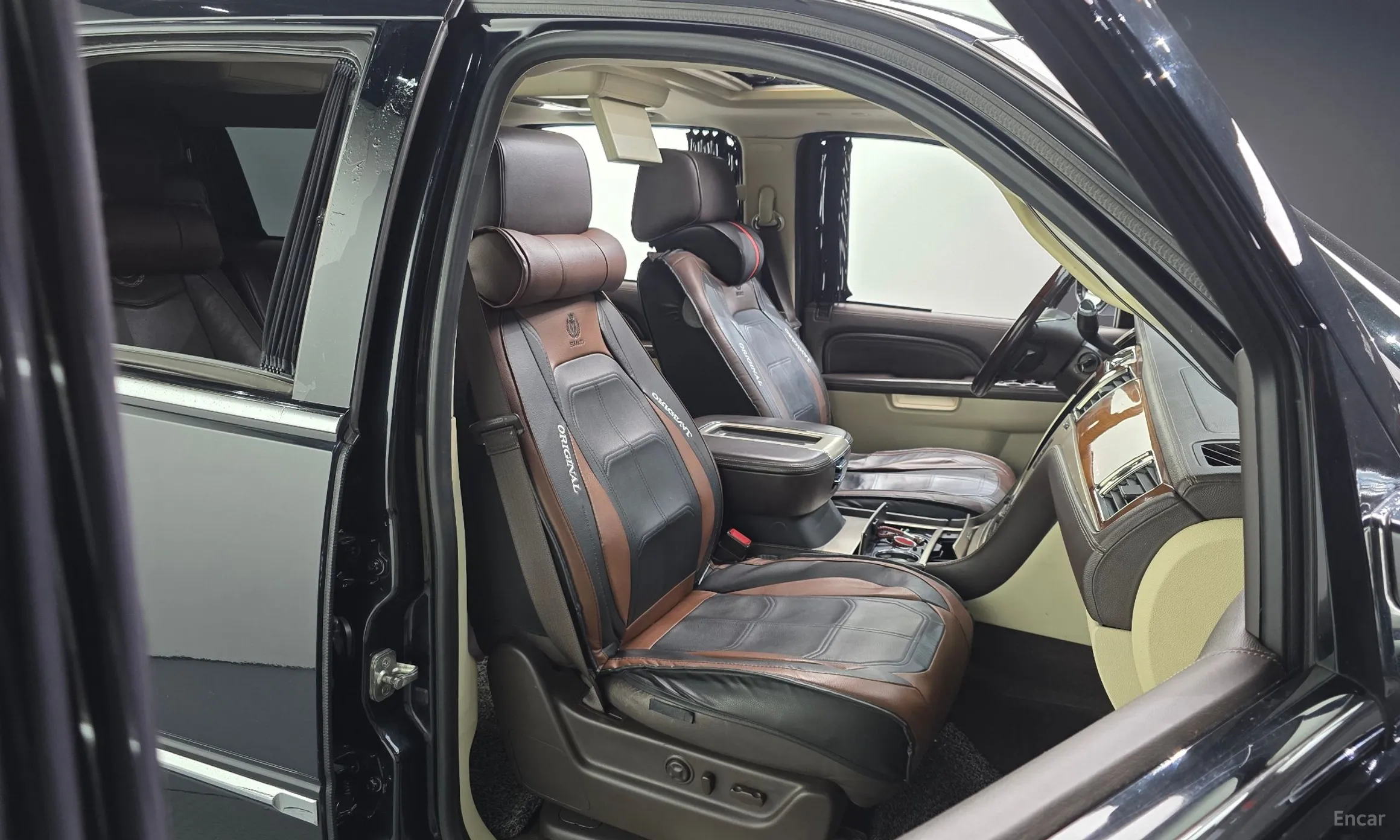 Cadillac Escalade превью 12