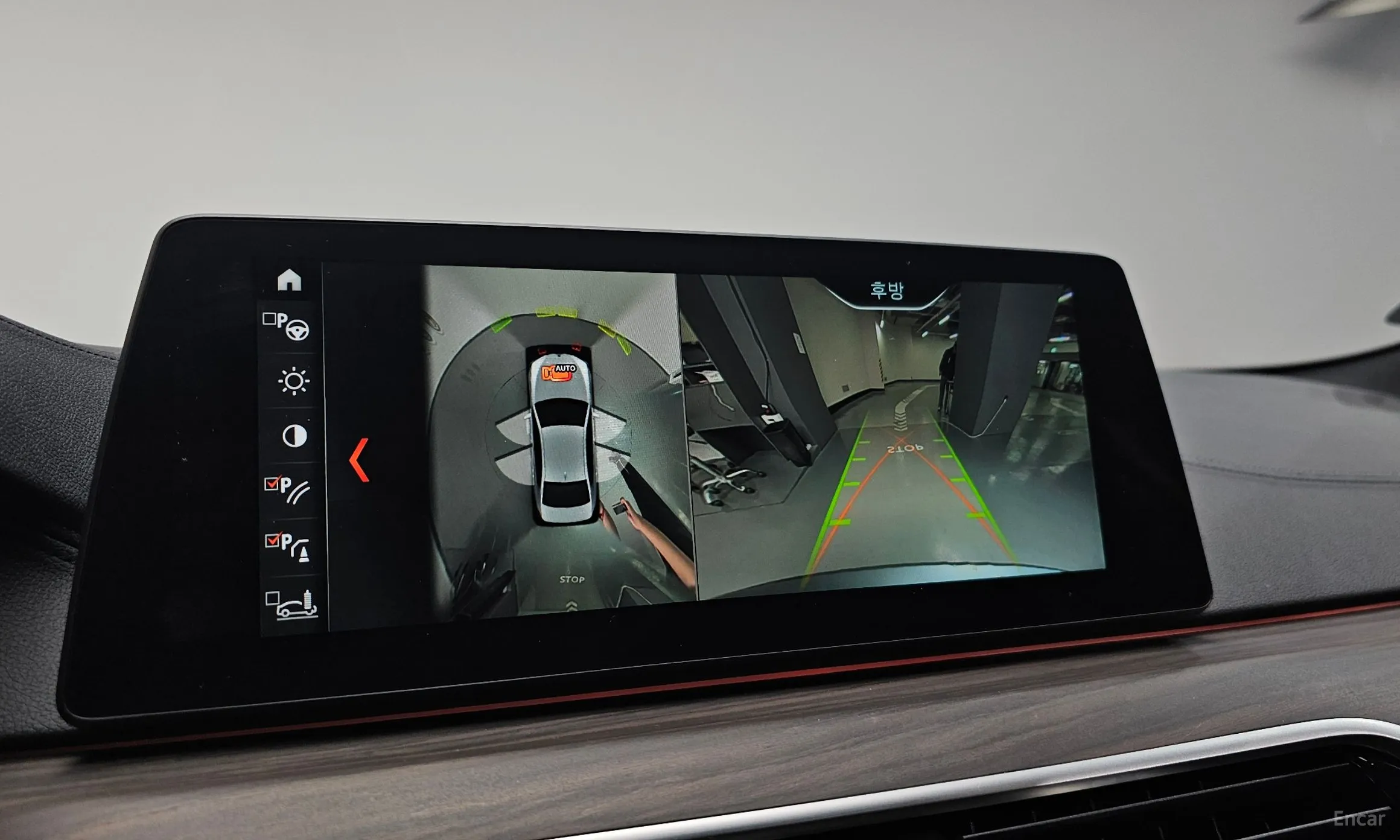 BMW 5 Series (G30) превью 15