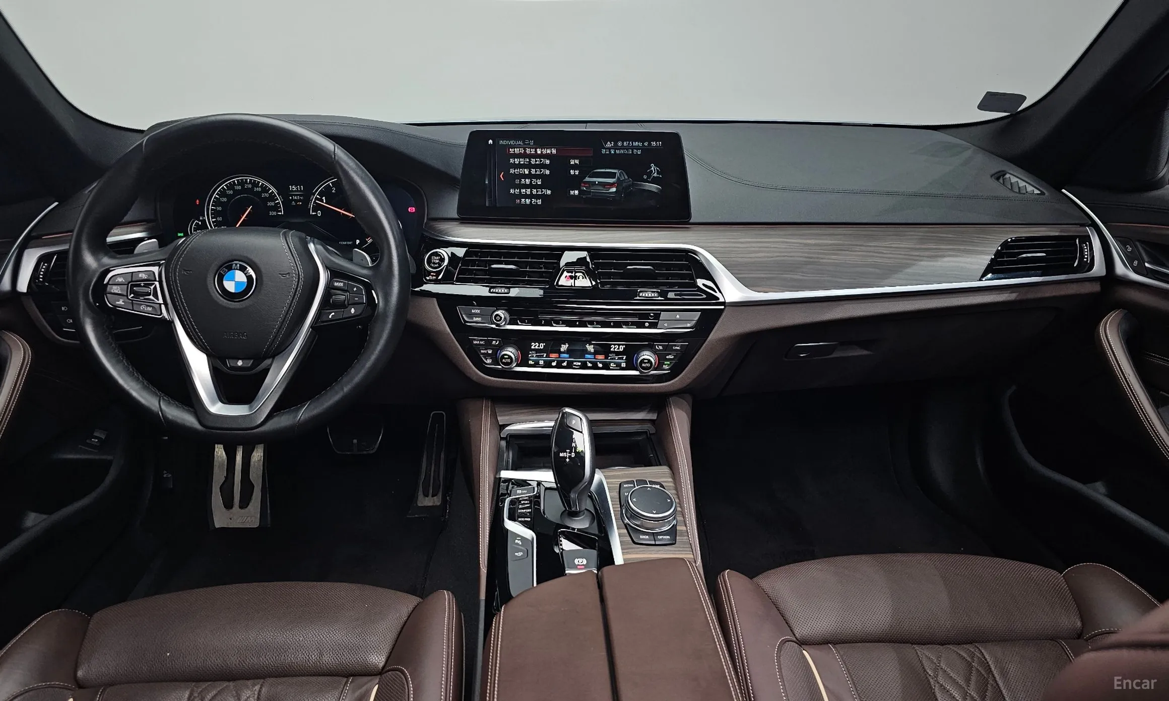 BMW 5 Series (G30) превью 7