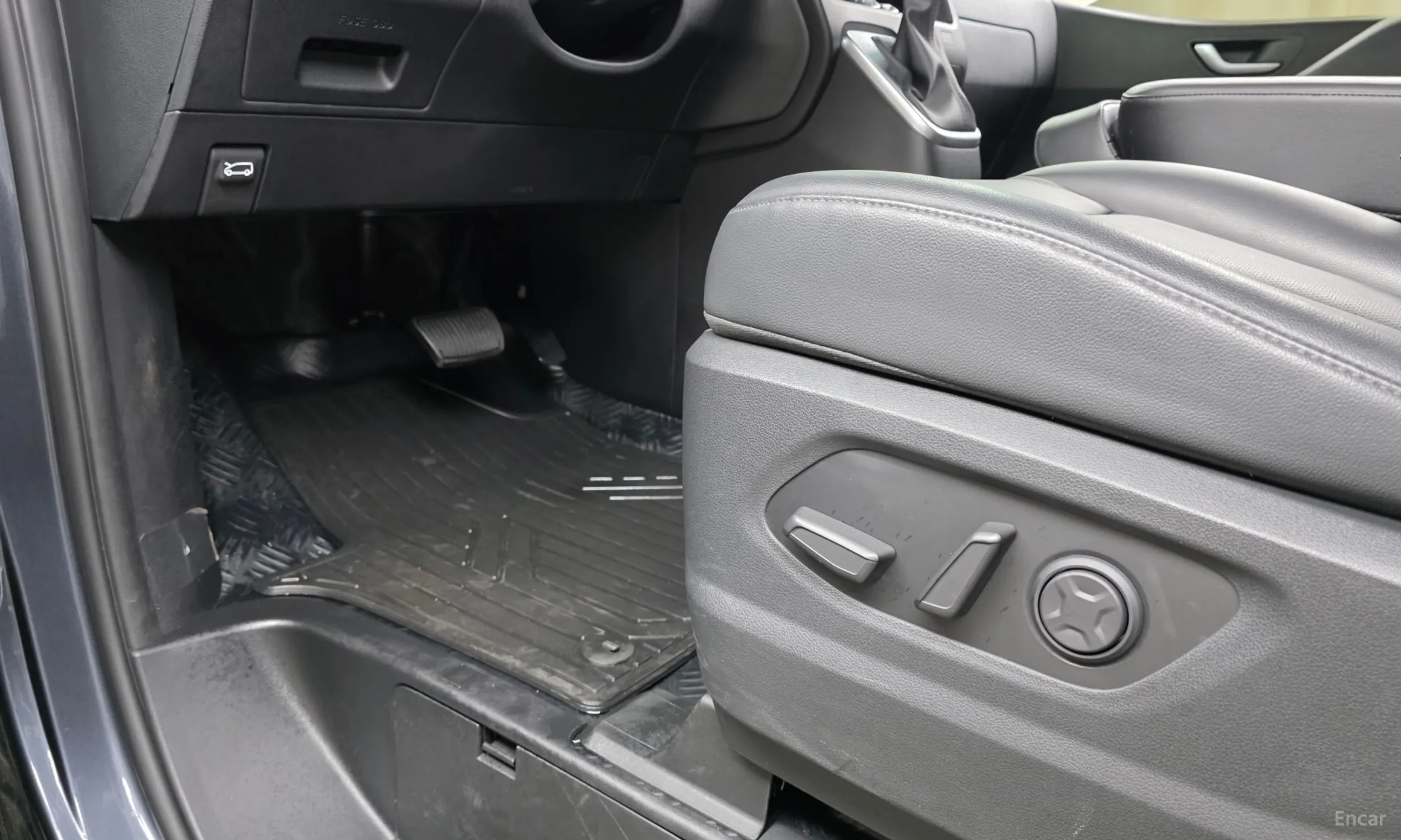 Hyundai Staria превью 19