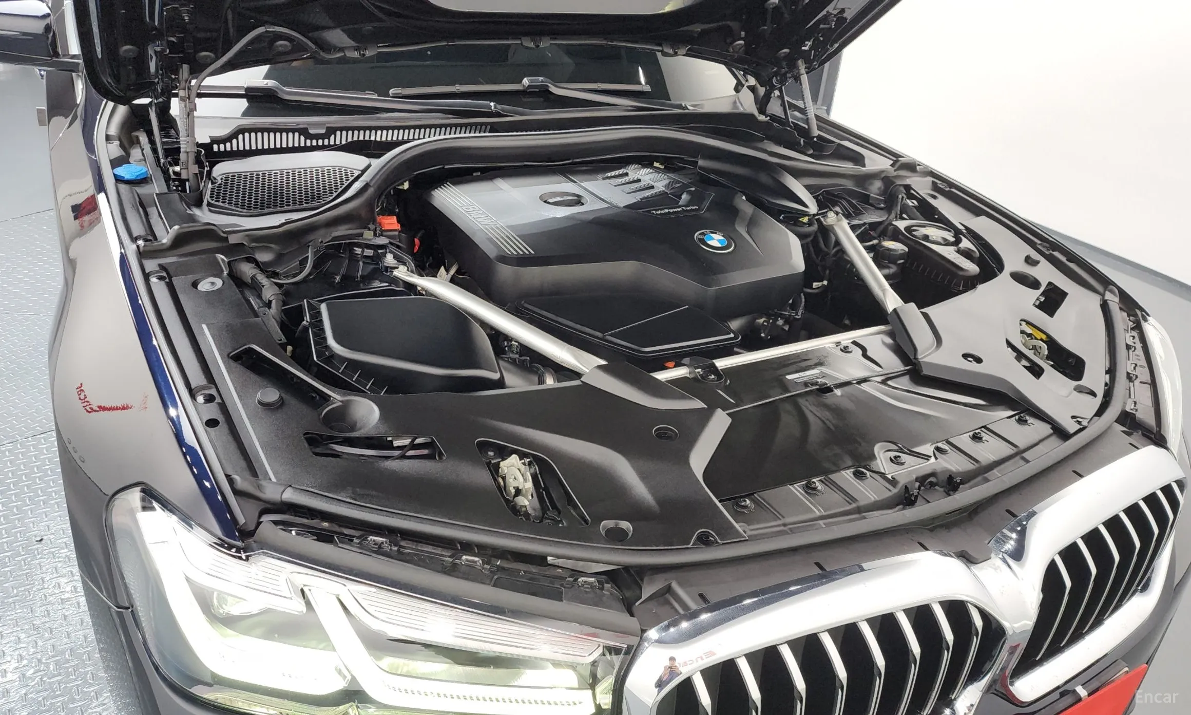 BMW 5 Series (G30) превью 6