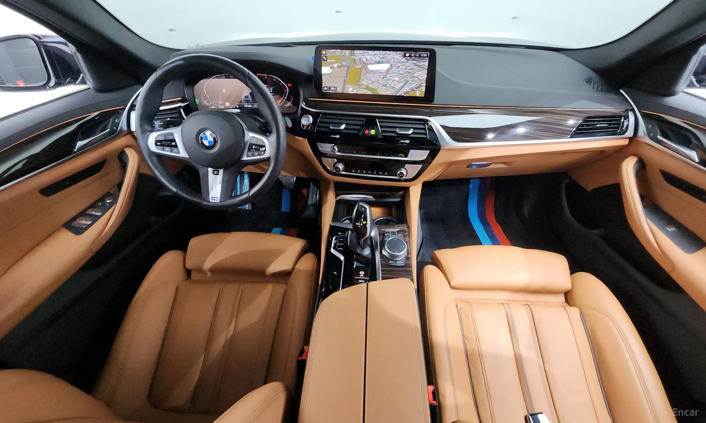BMW 5 Series (G30) превью 7