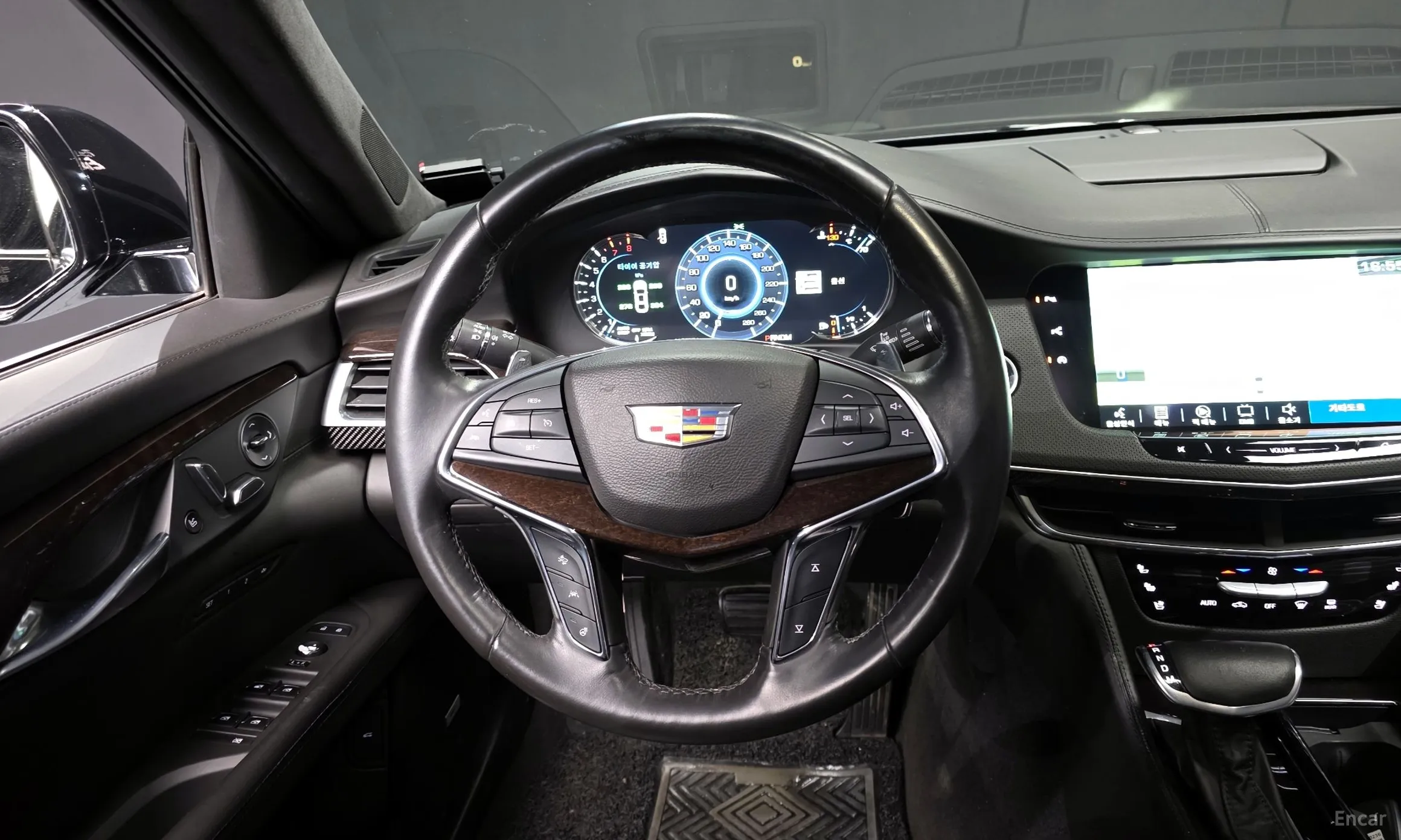 Cadillac CT6 превью 13