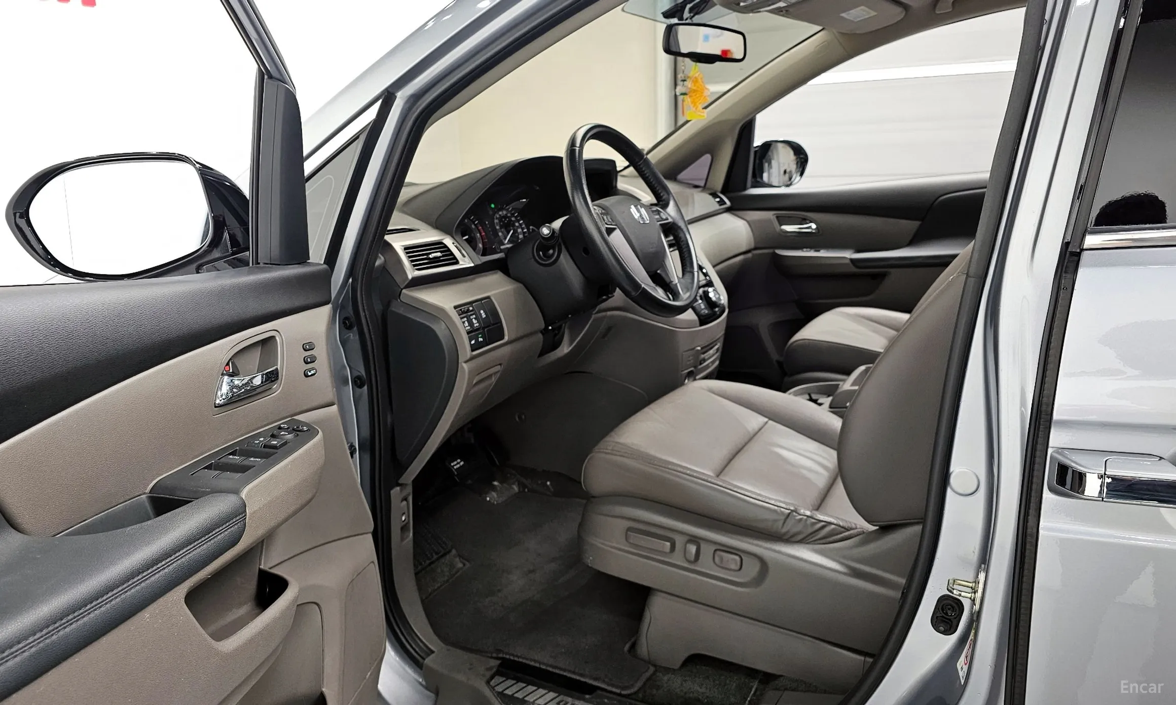 Honda Odyssey превью 13