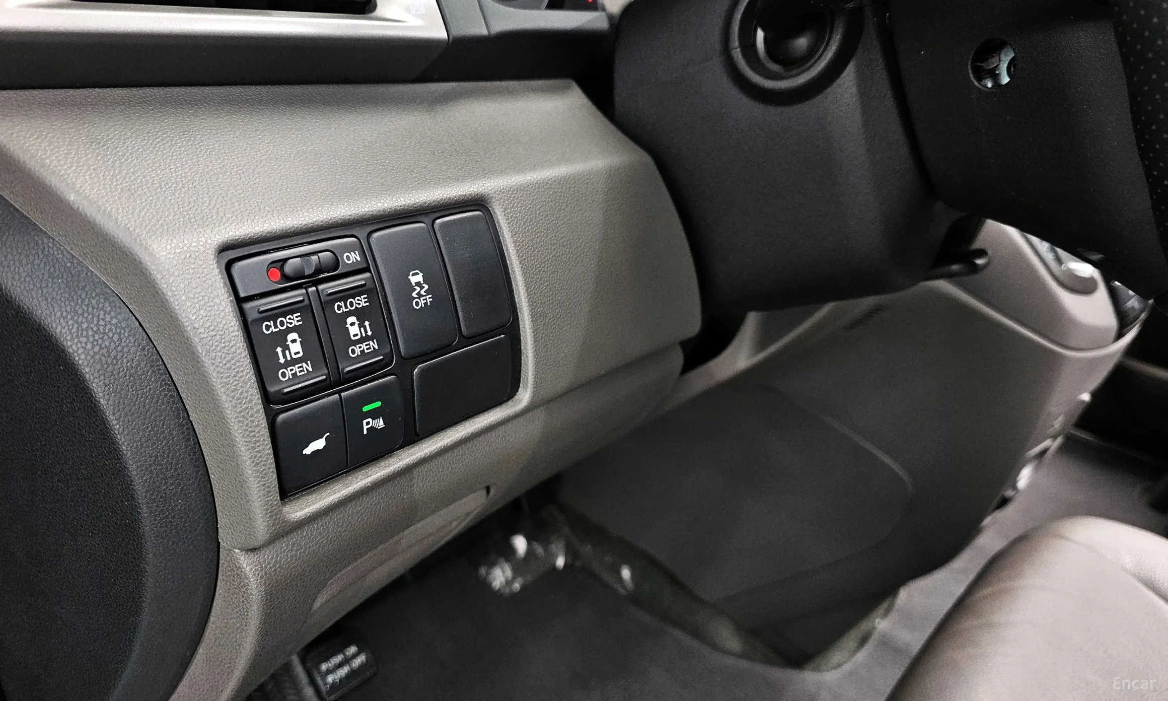 Honda Odyssey превью 14