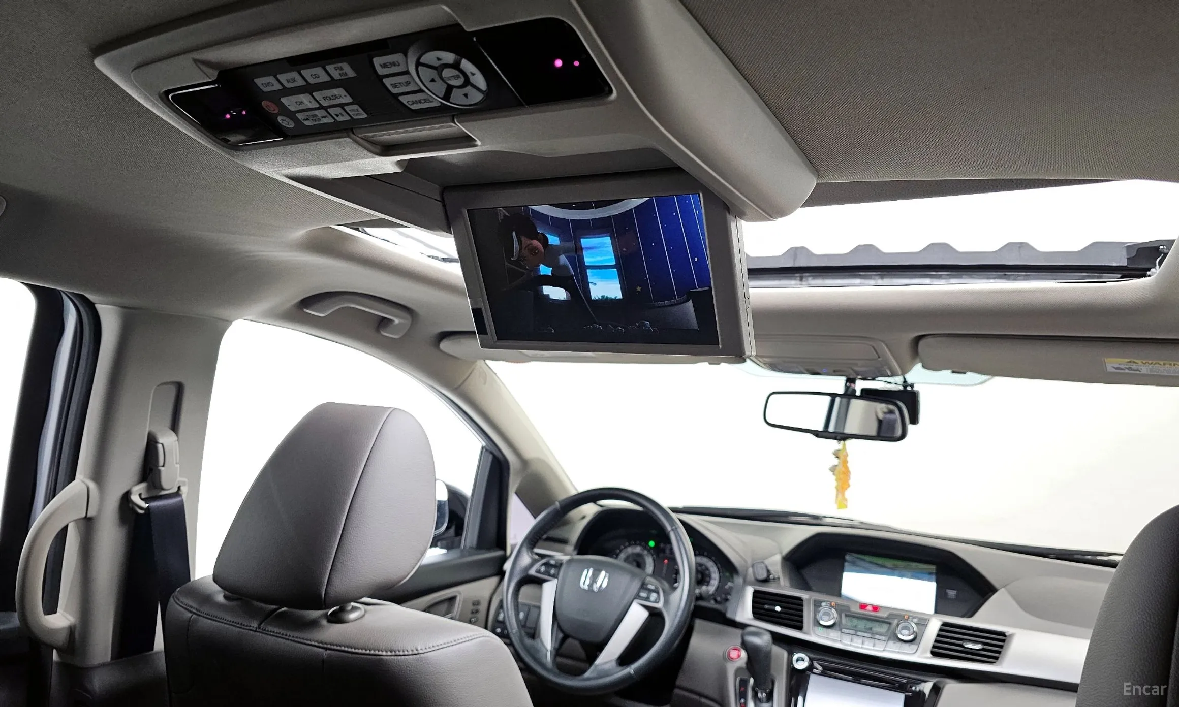 Honda Odyssey превью 19