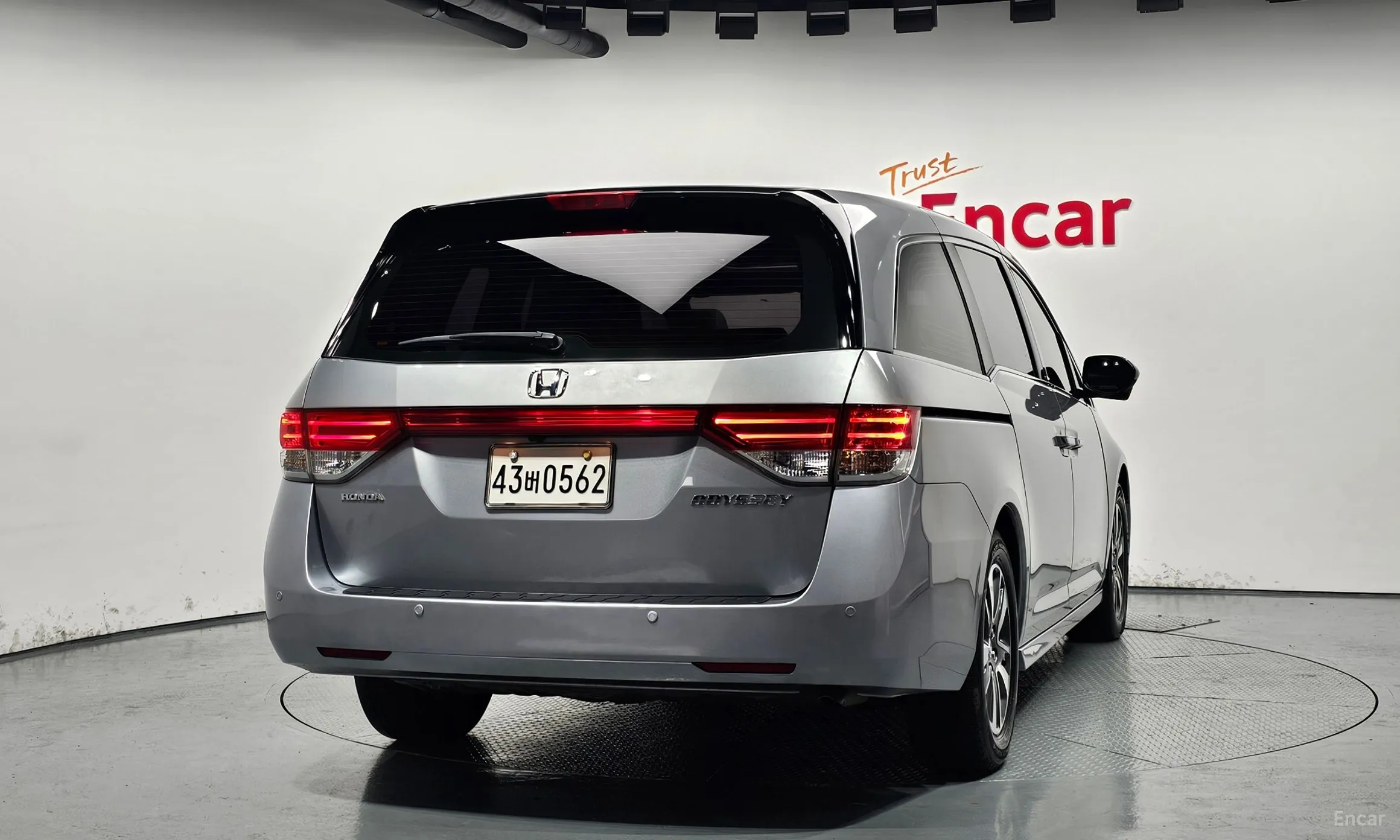 Honda Odyssey превью 4
