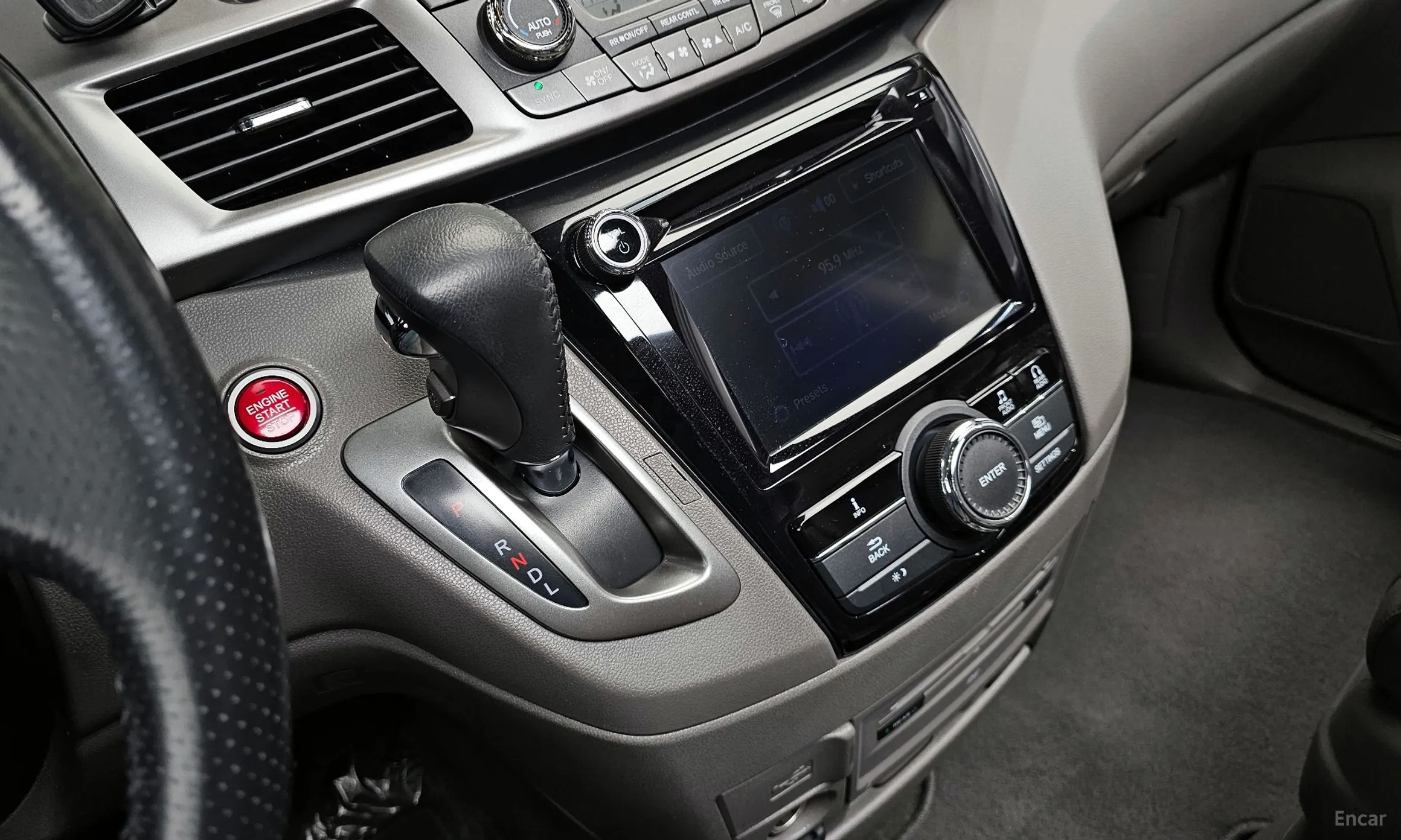 Honda Odyssey превью 9