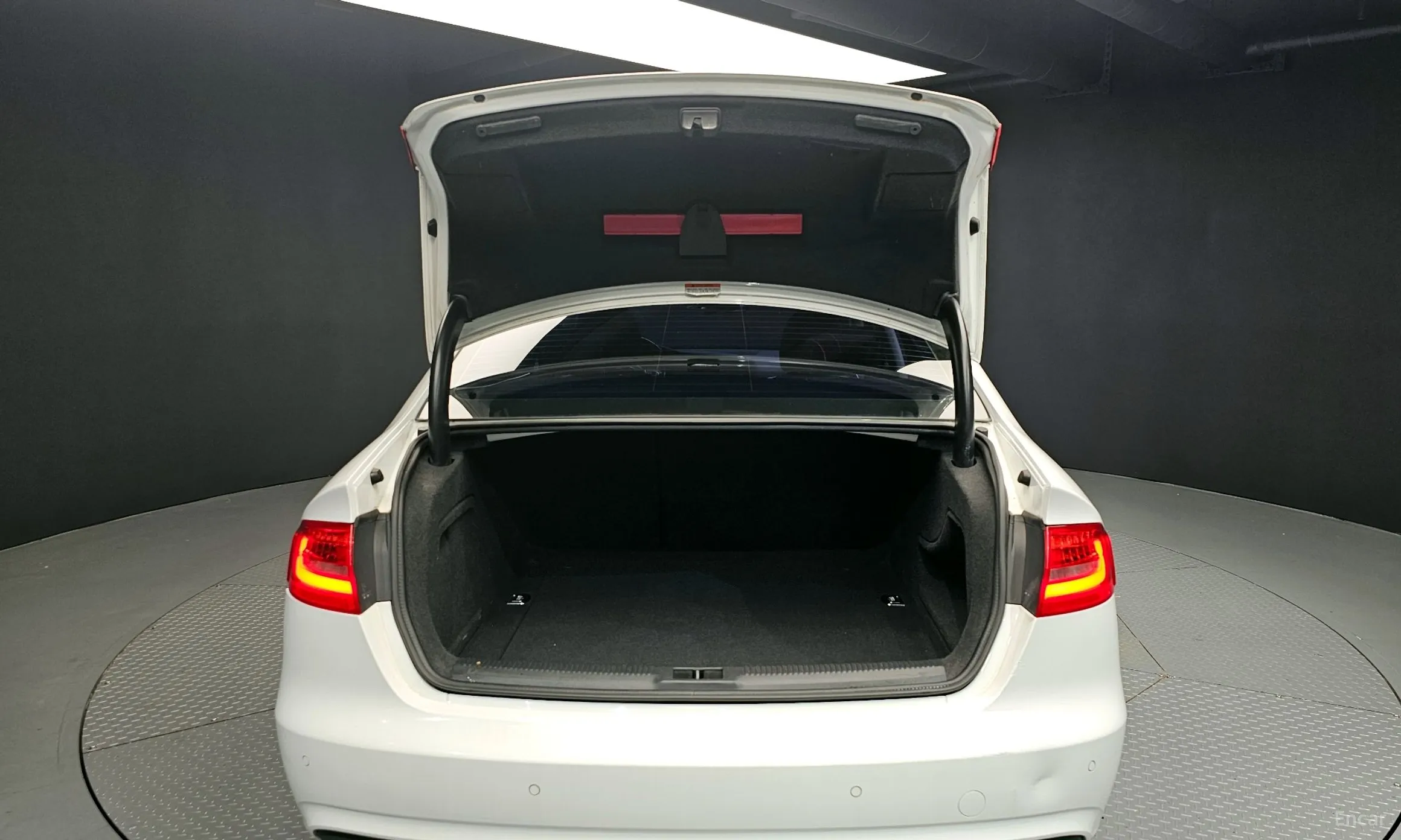 Audi New A4 превью 20