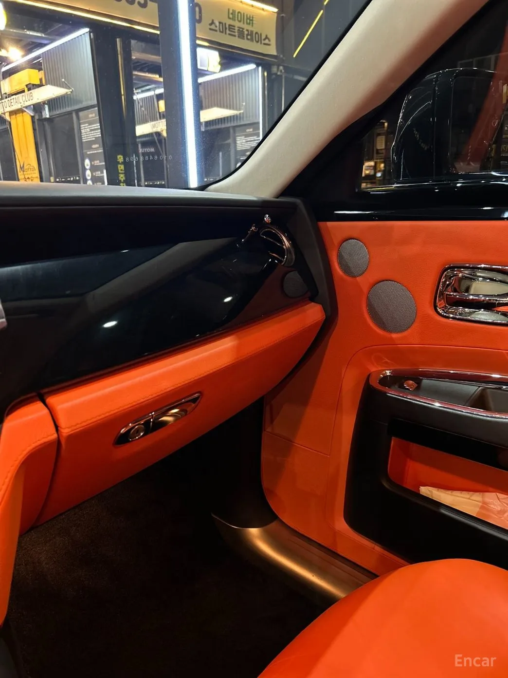 Rolls-Royce Ghost превью 17