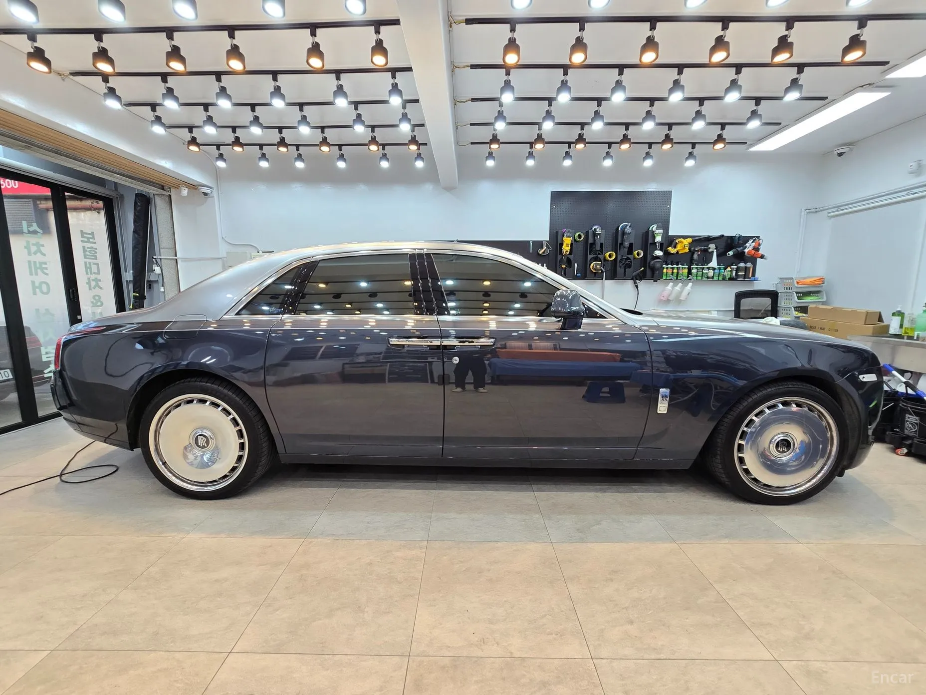 Rolls-Royce Ghost превью 19