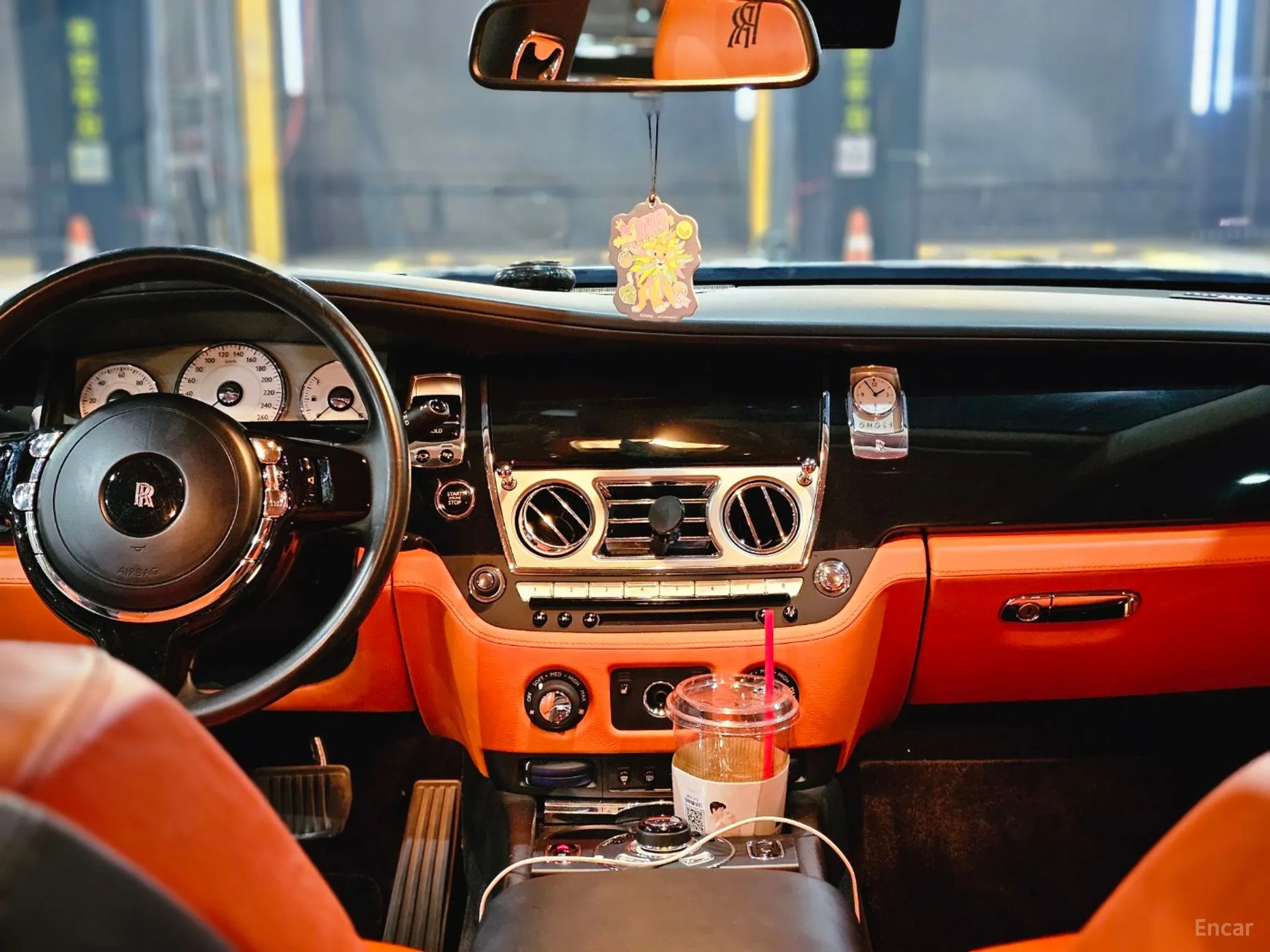Rolls-Royce Ghost превью 4