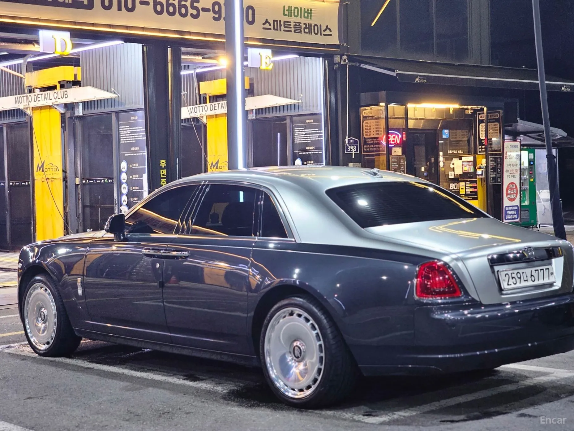 Rolls-Royce Ghost превью 5