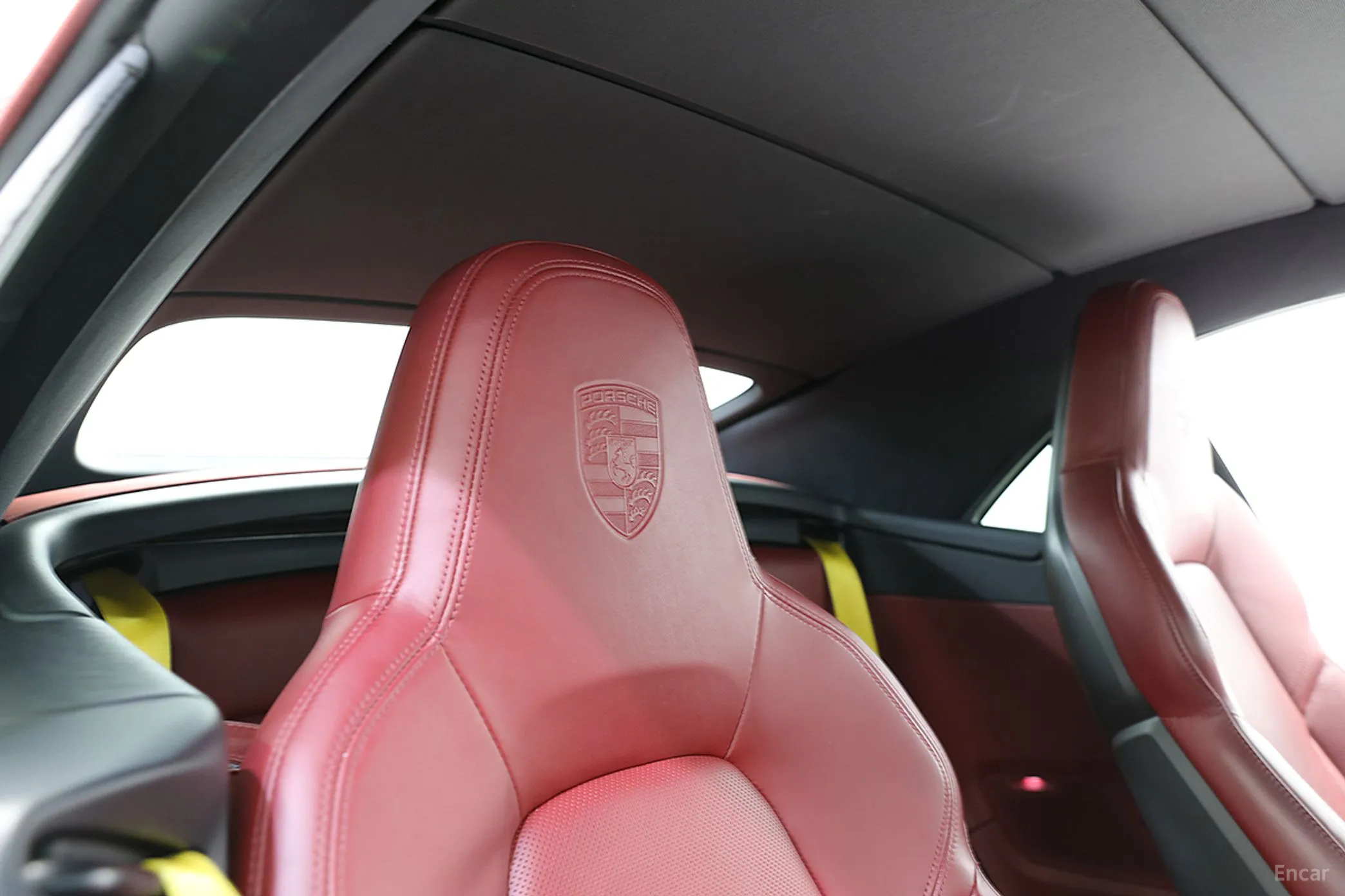 Porsche 911 (992) превью 12