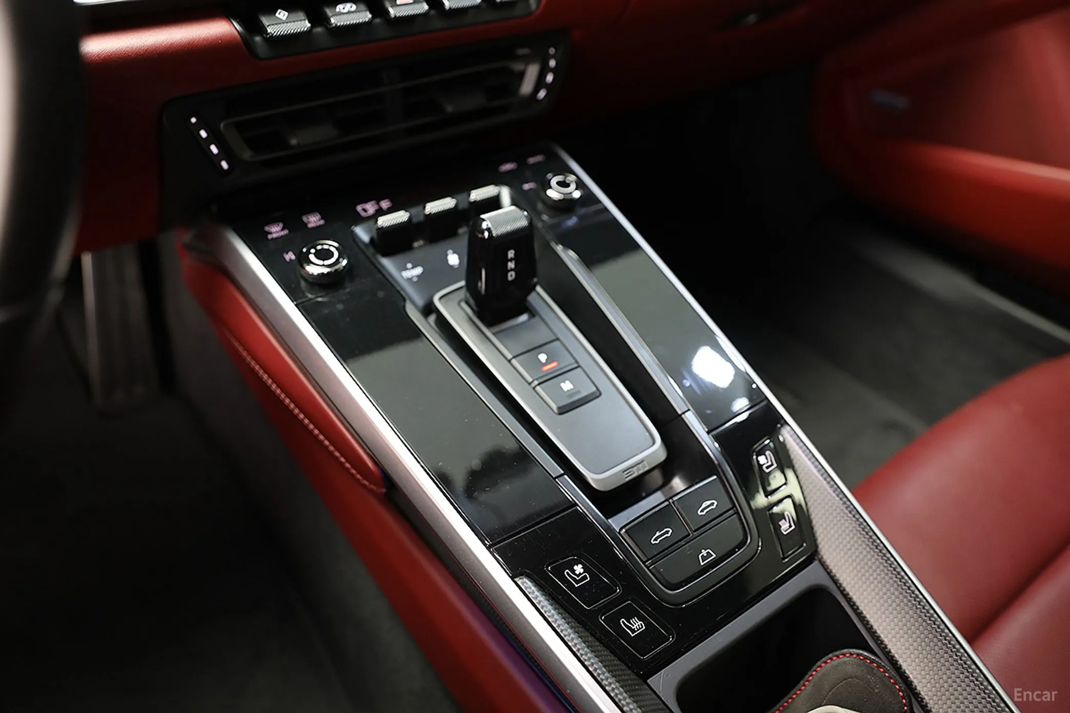 Porsche 911 (992) превью 13
