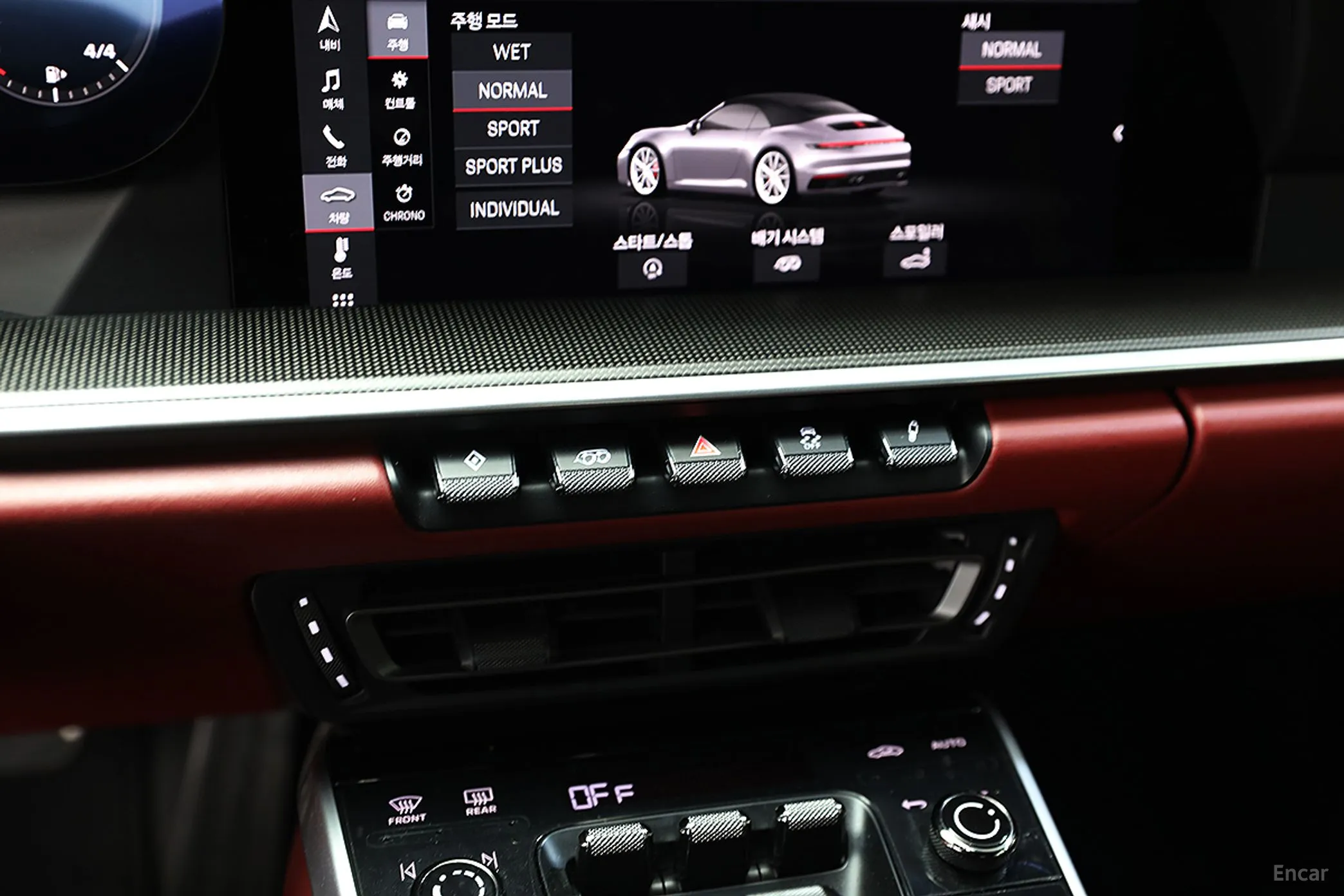 Porsche 911 (992) превью 14