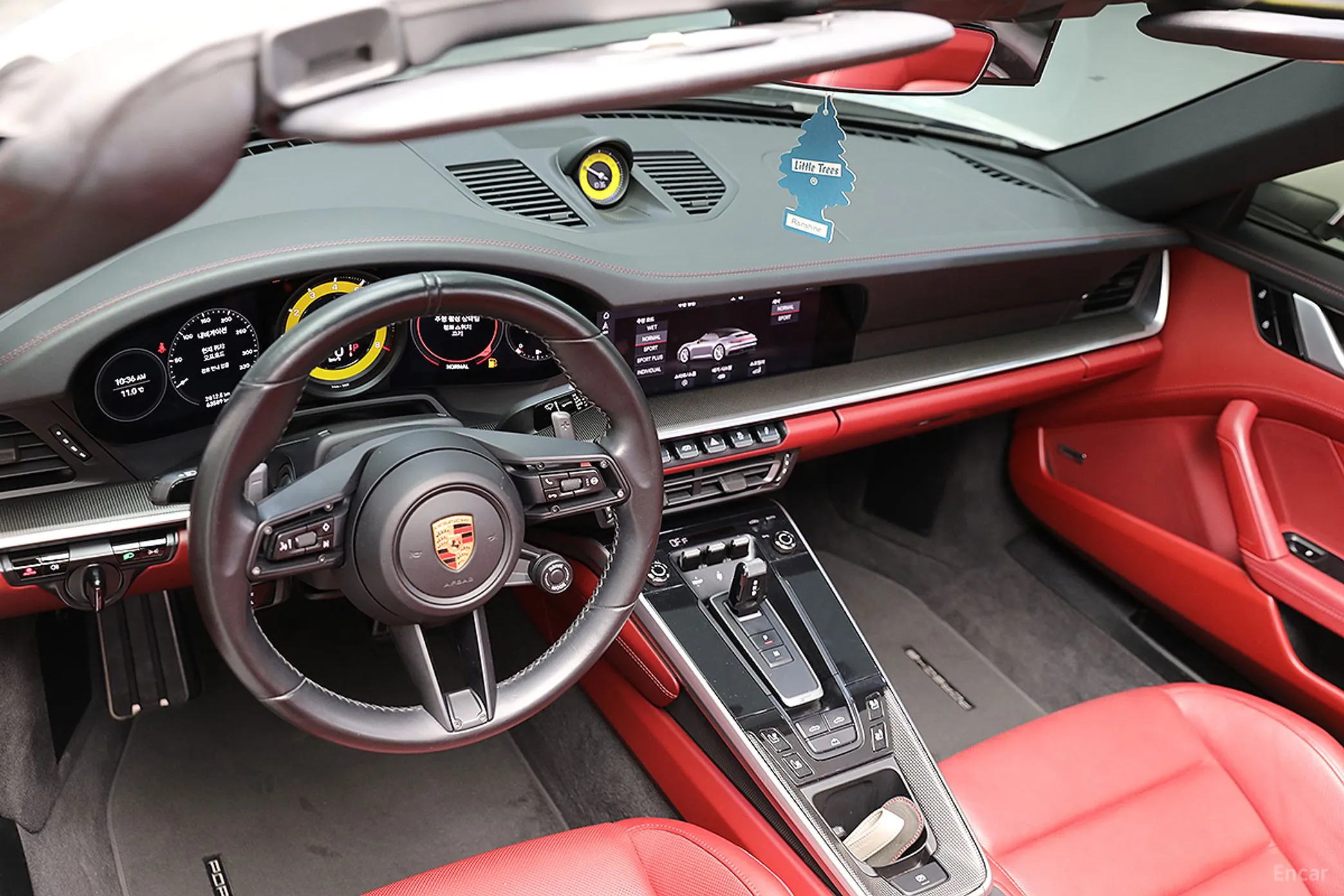 Porsche 911 (992) превью 19