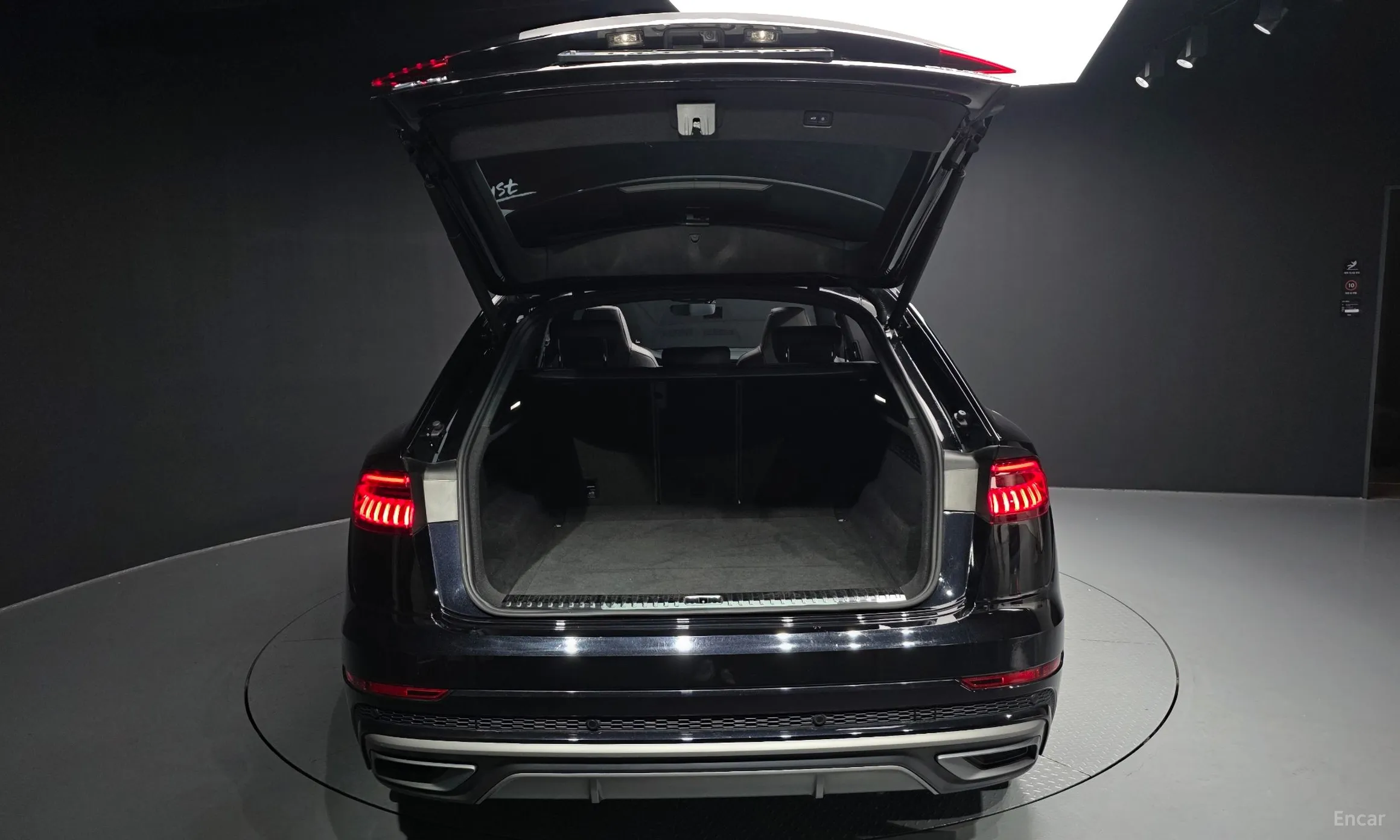 Audi Q8 (4M) превью 20