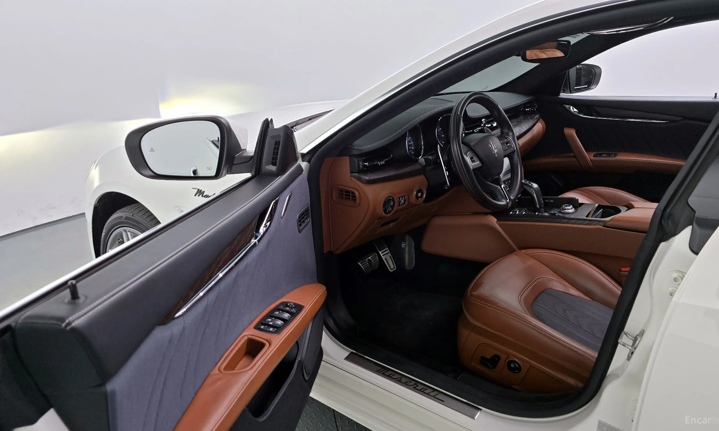 Maserati Quattroporte превью 10