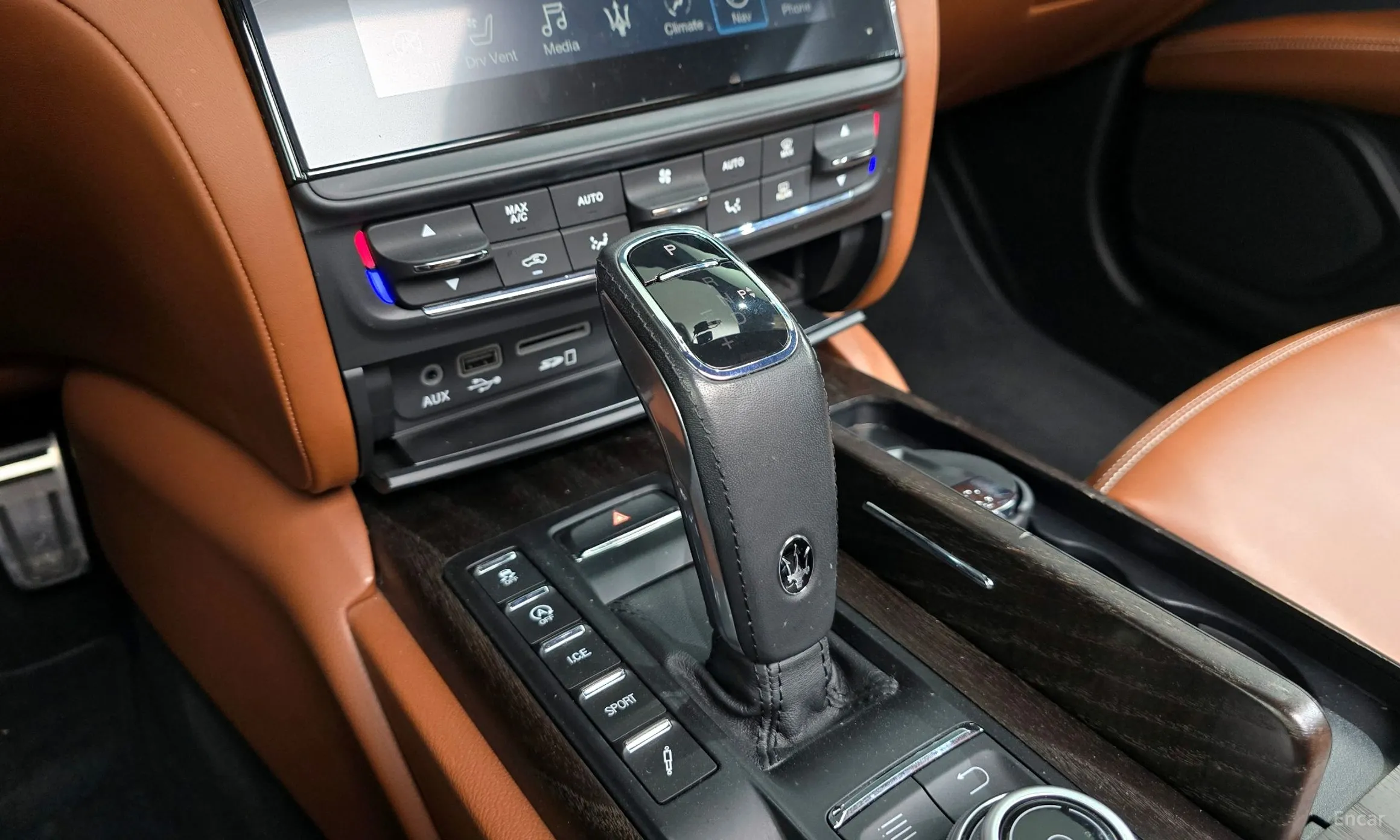 Maserati Quattroporte превью 9
