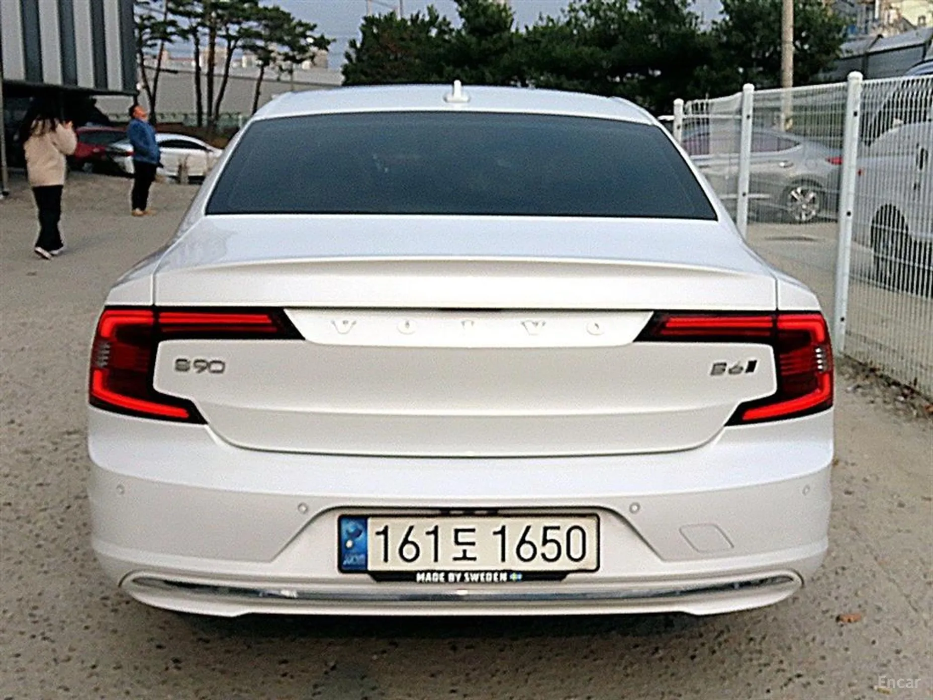 Volvo S90 превью 4