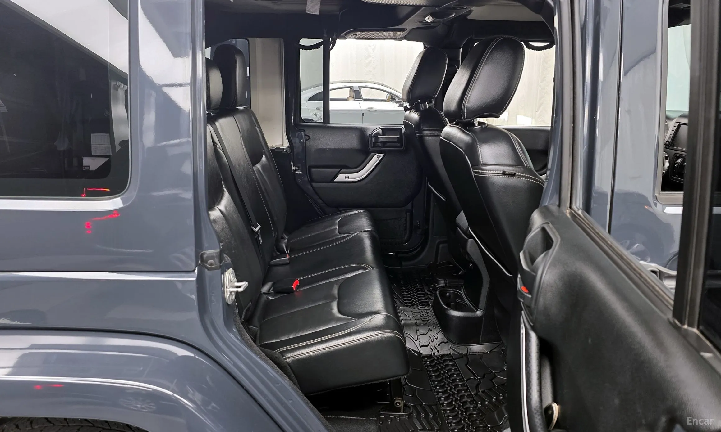 Jeep Wrangler (JK) превью 12