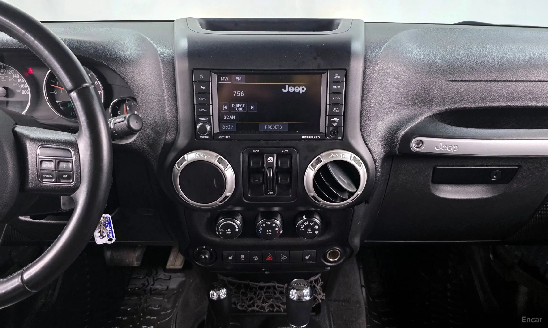 Jeep Wrangler (JK) превью 14