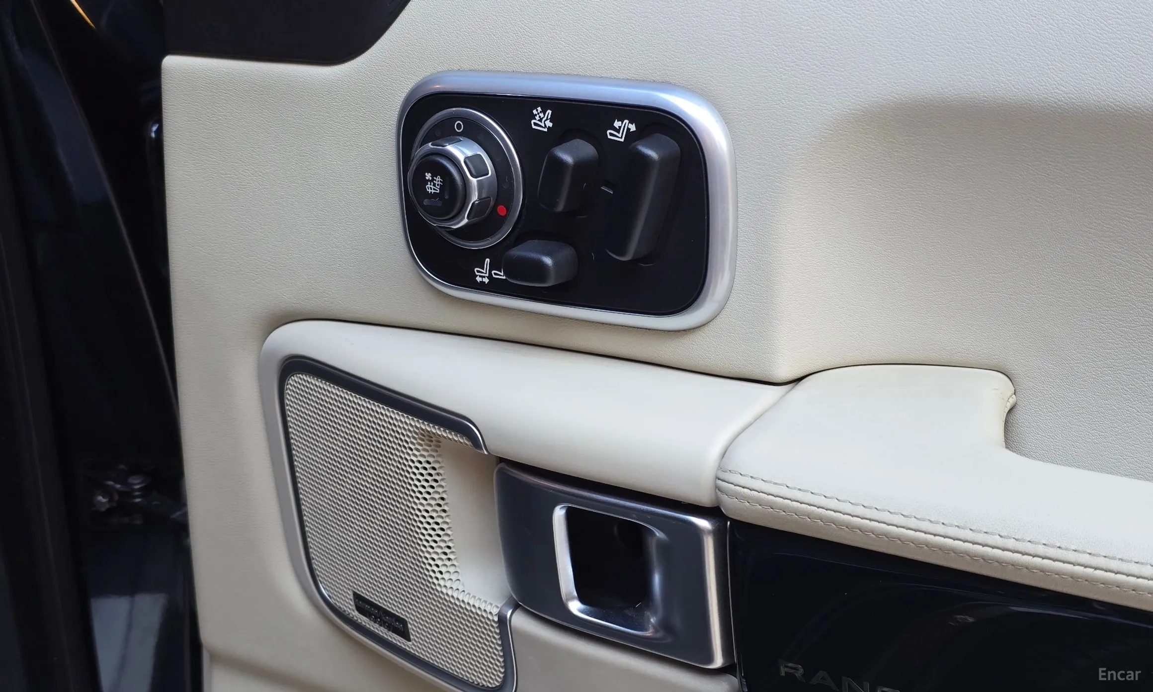 Land Rover Range Rover превью 17