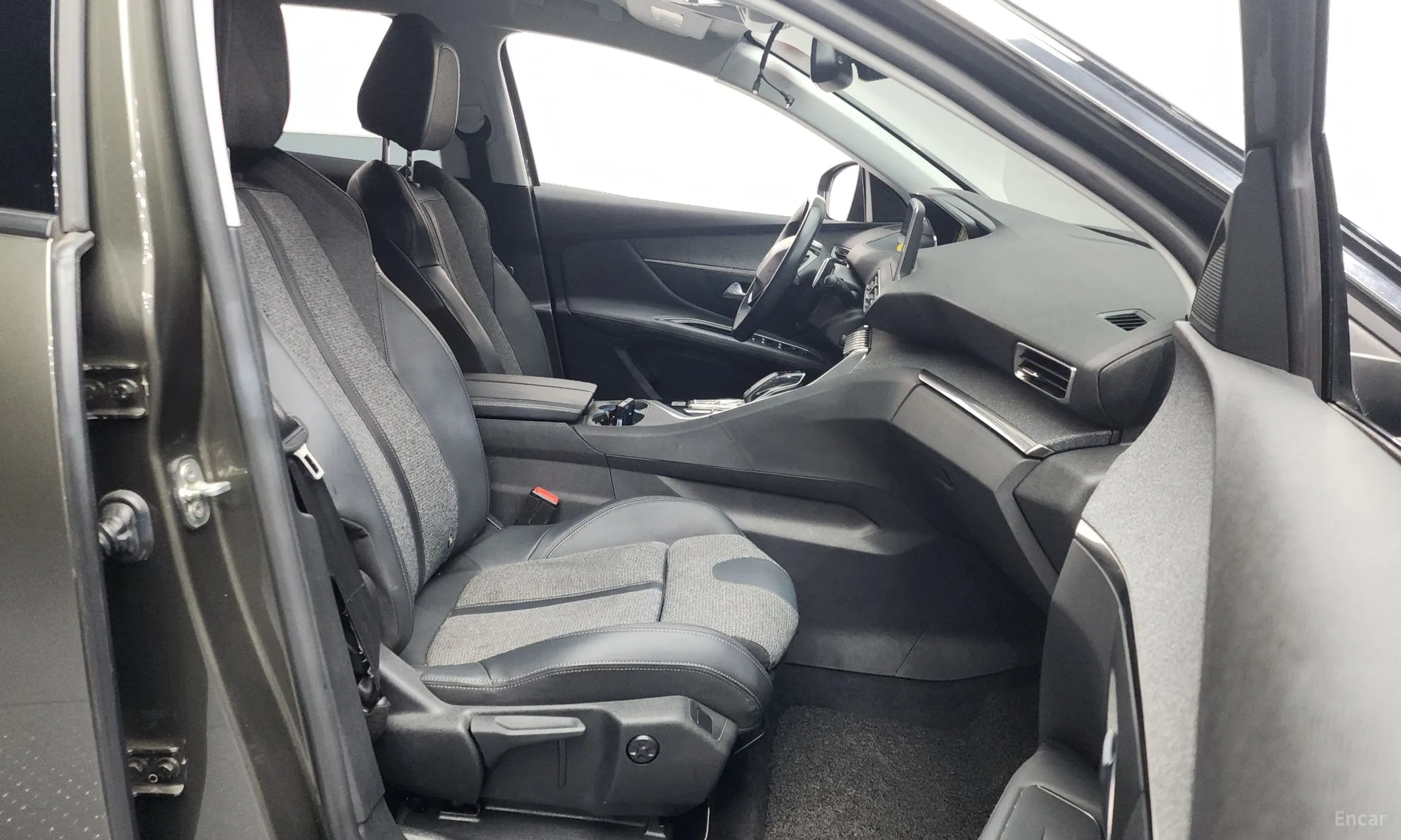 Peugeot 3008 2nd generation превью 11