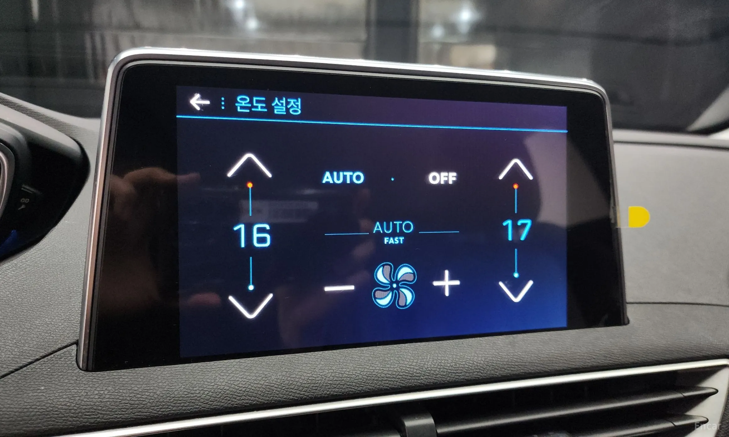 Peugeot 3008 2nd generation превью 14