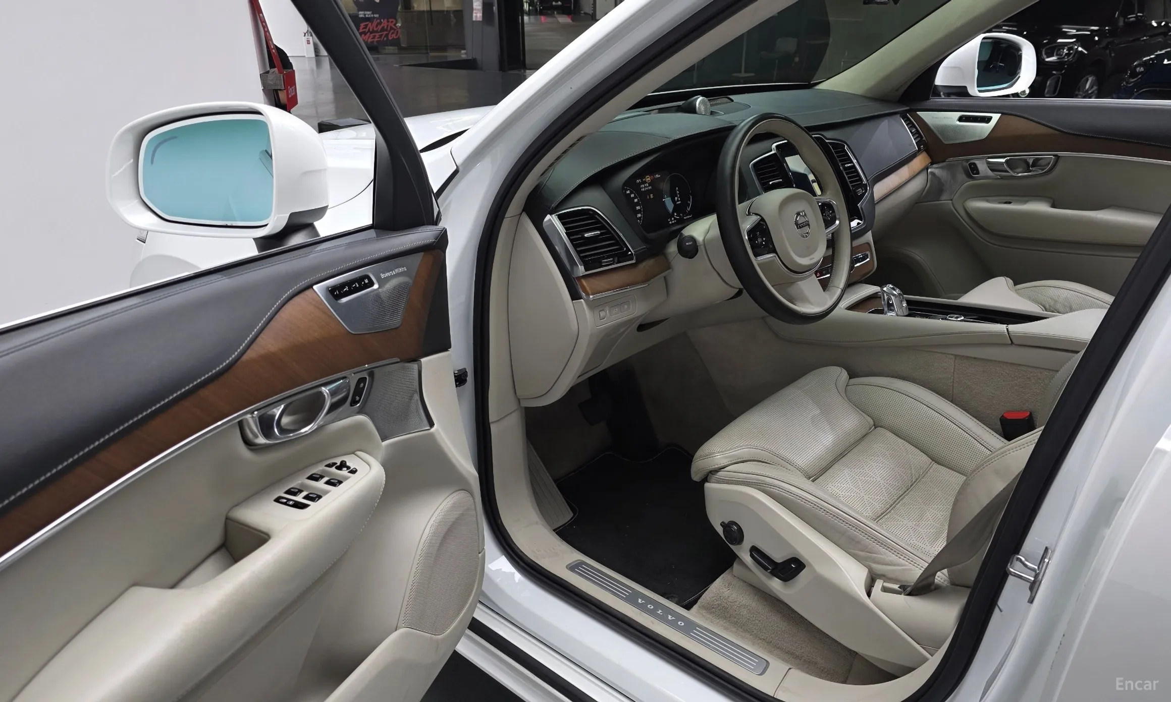 Volvo XC90 Gen 2 превью 11