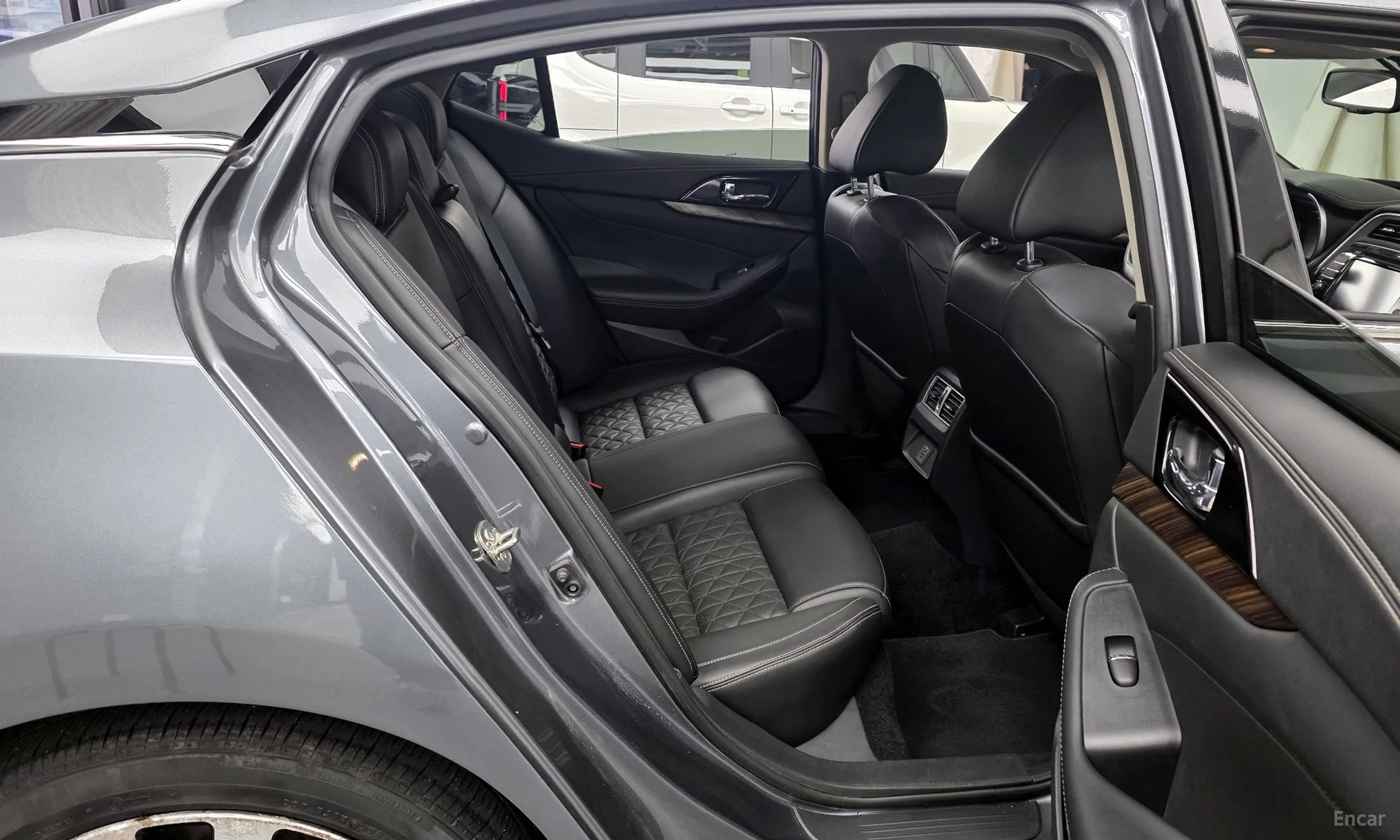 Nissan Maxima (A36) превью 12
