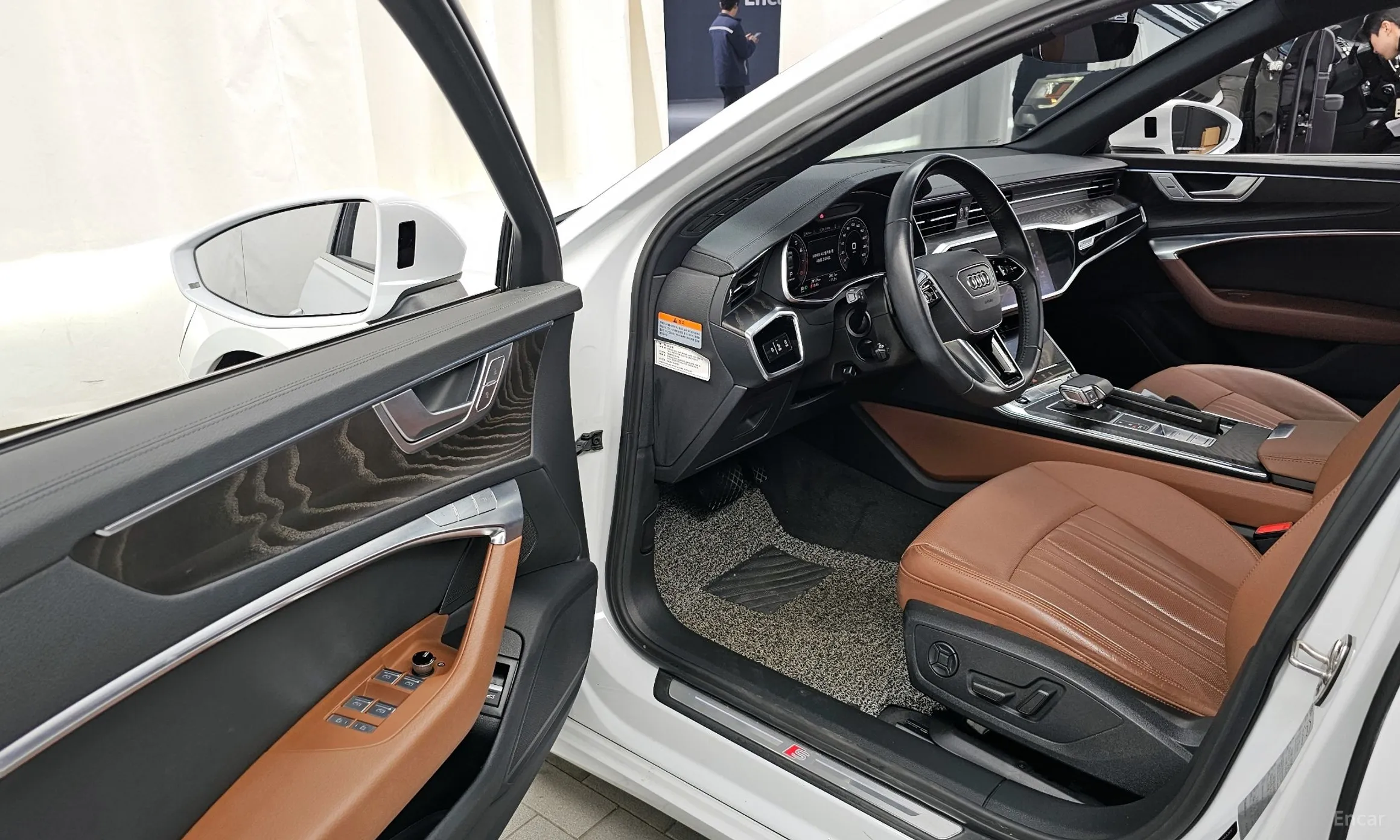 Audi A6 (C8) превью 10