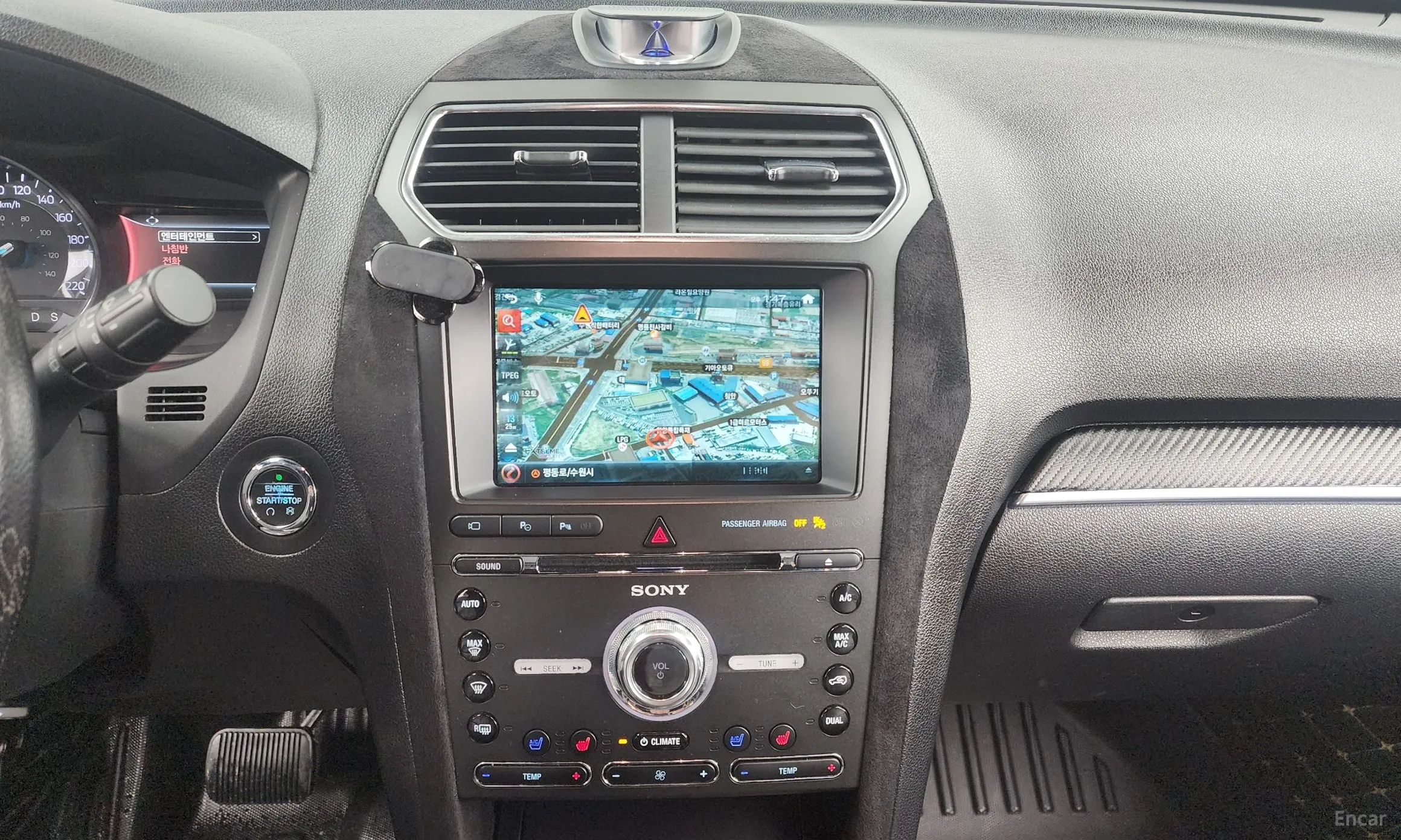 Ford Explorer превью 14
