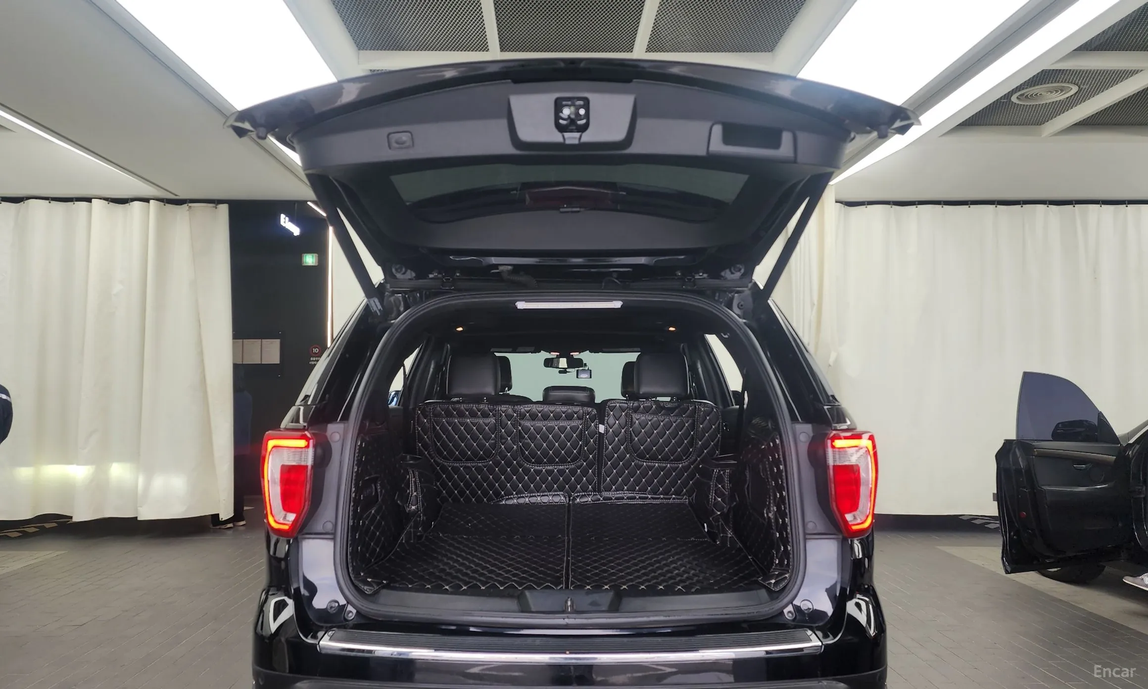 Ford Explorer превью 20