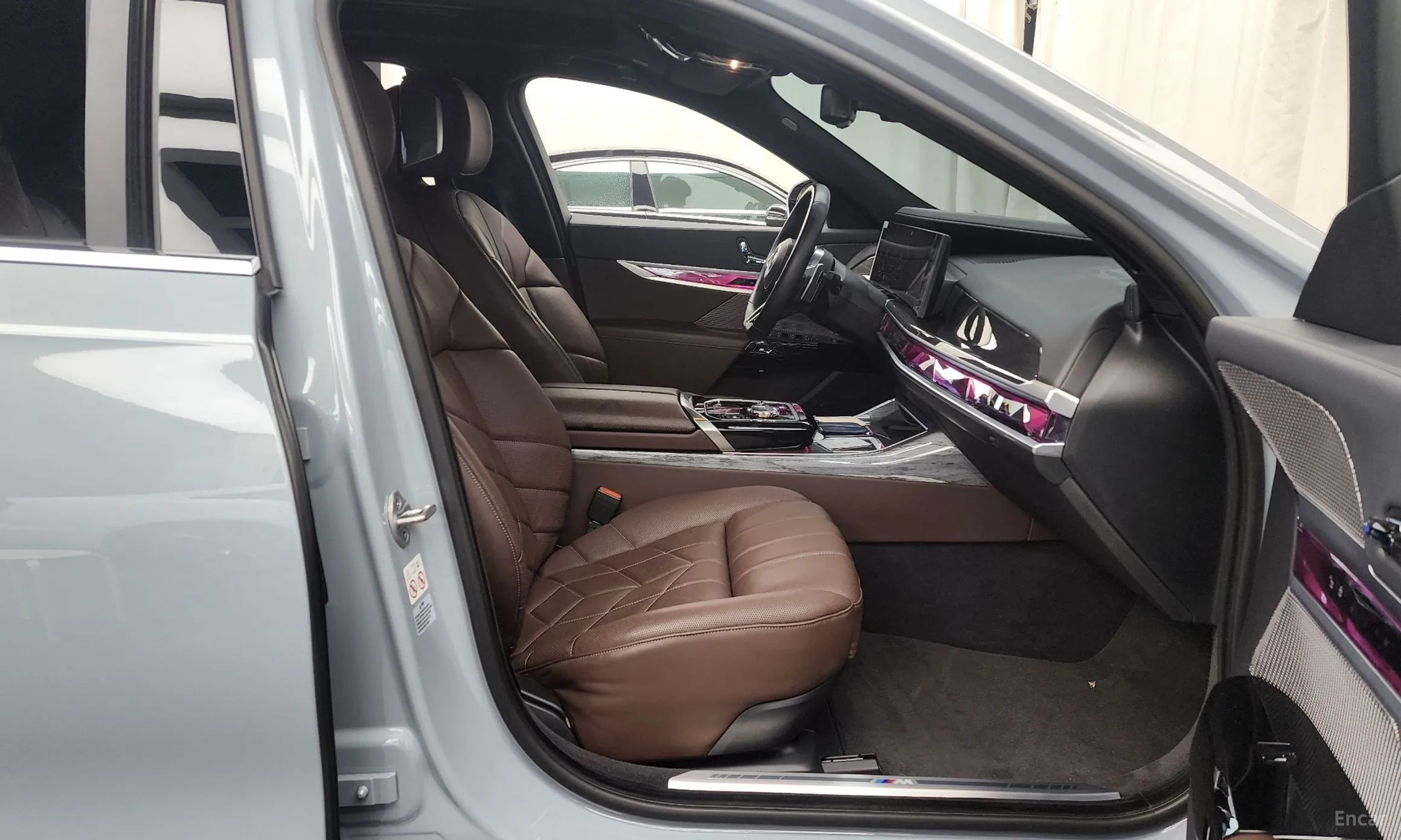BMW 7 Series (G70) превью 11
