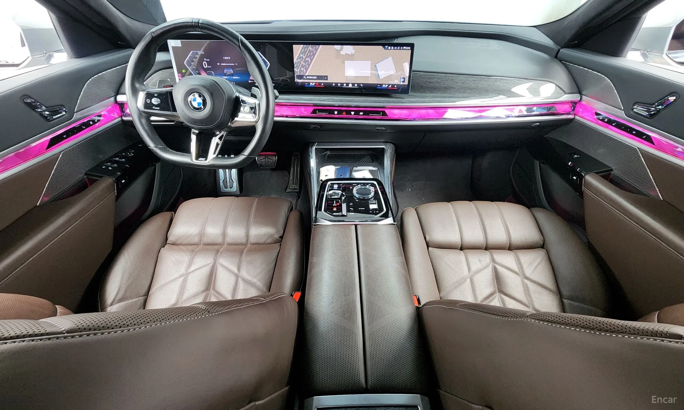BMW 7 Series (G70) превью 7