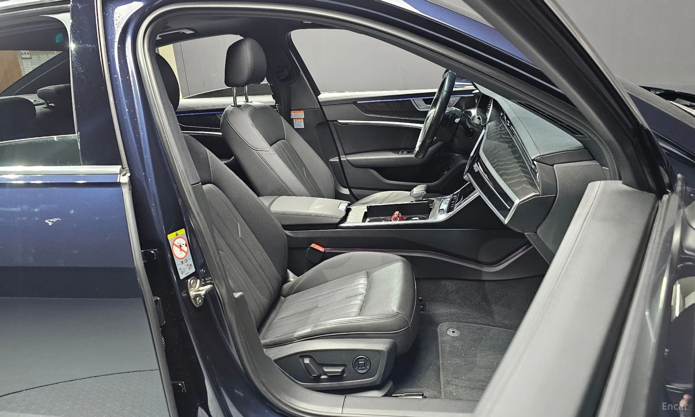 Audi A6 (C8) превью 11