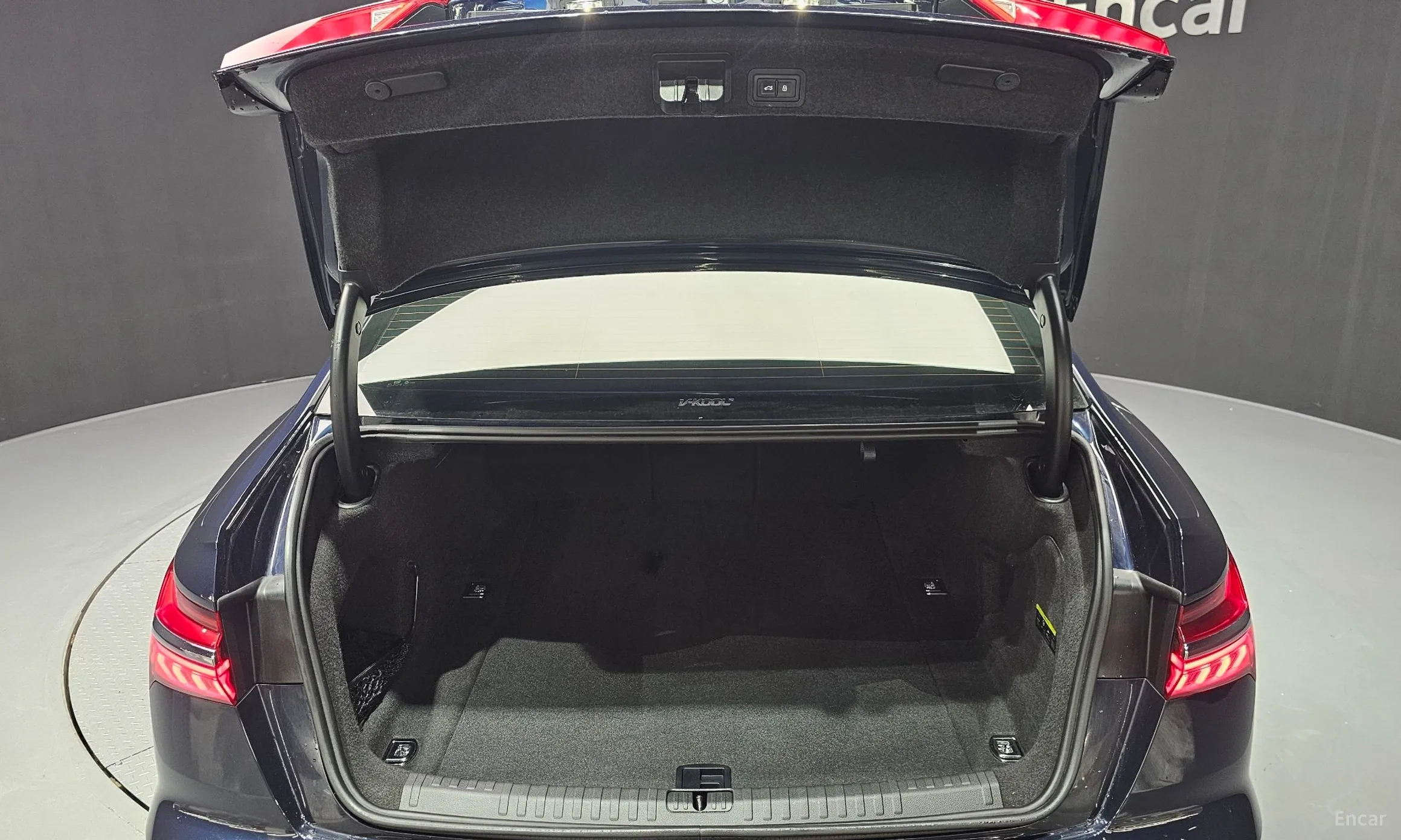 Audi A6 (C8) превью 20