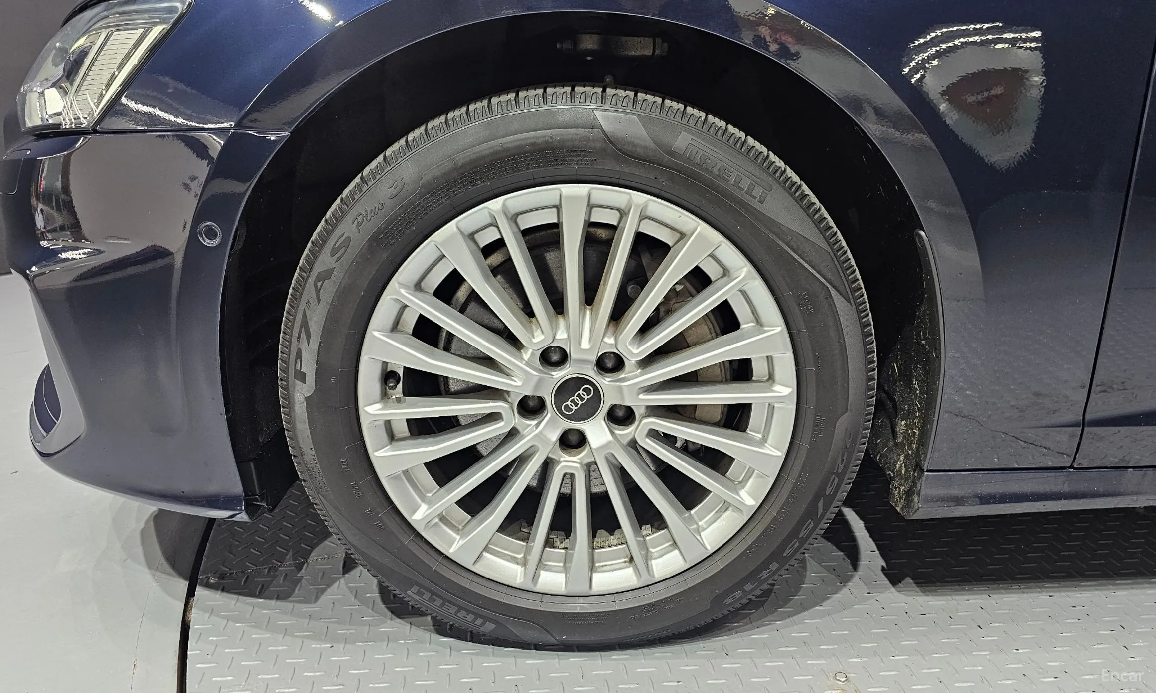 Audi A6 (C8) превью 5