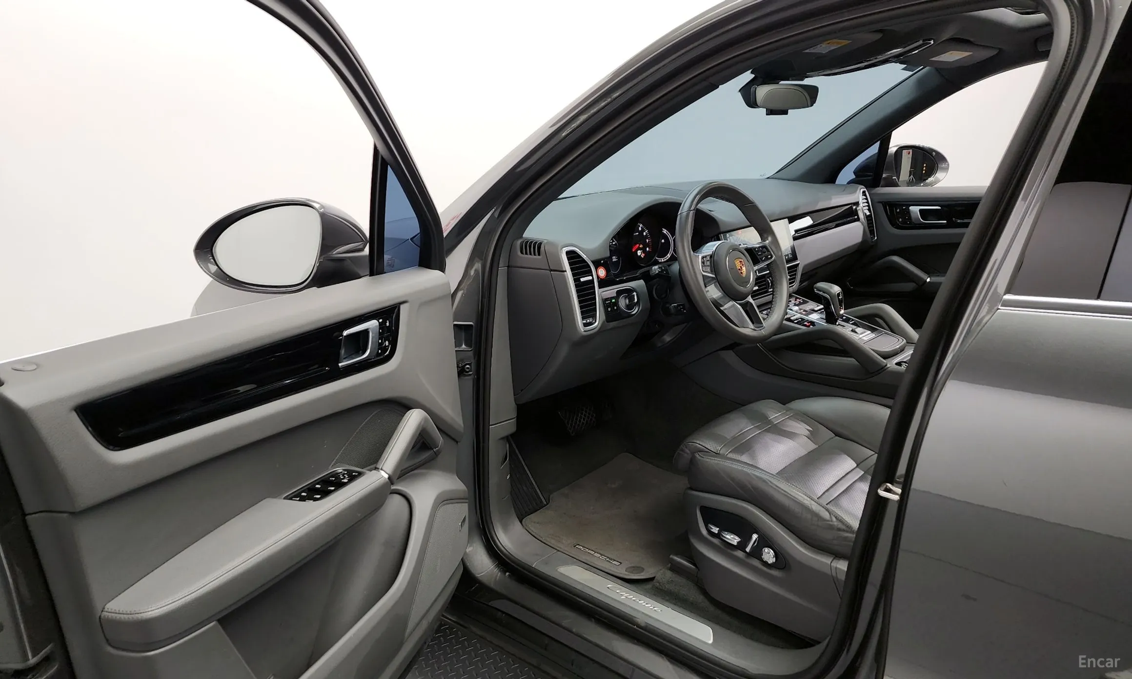 Porsche Cayenne (PO536) превью 10