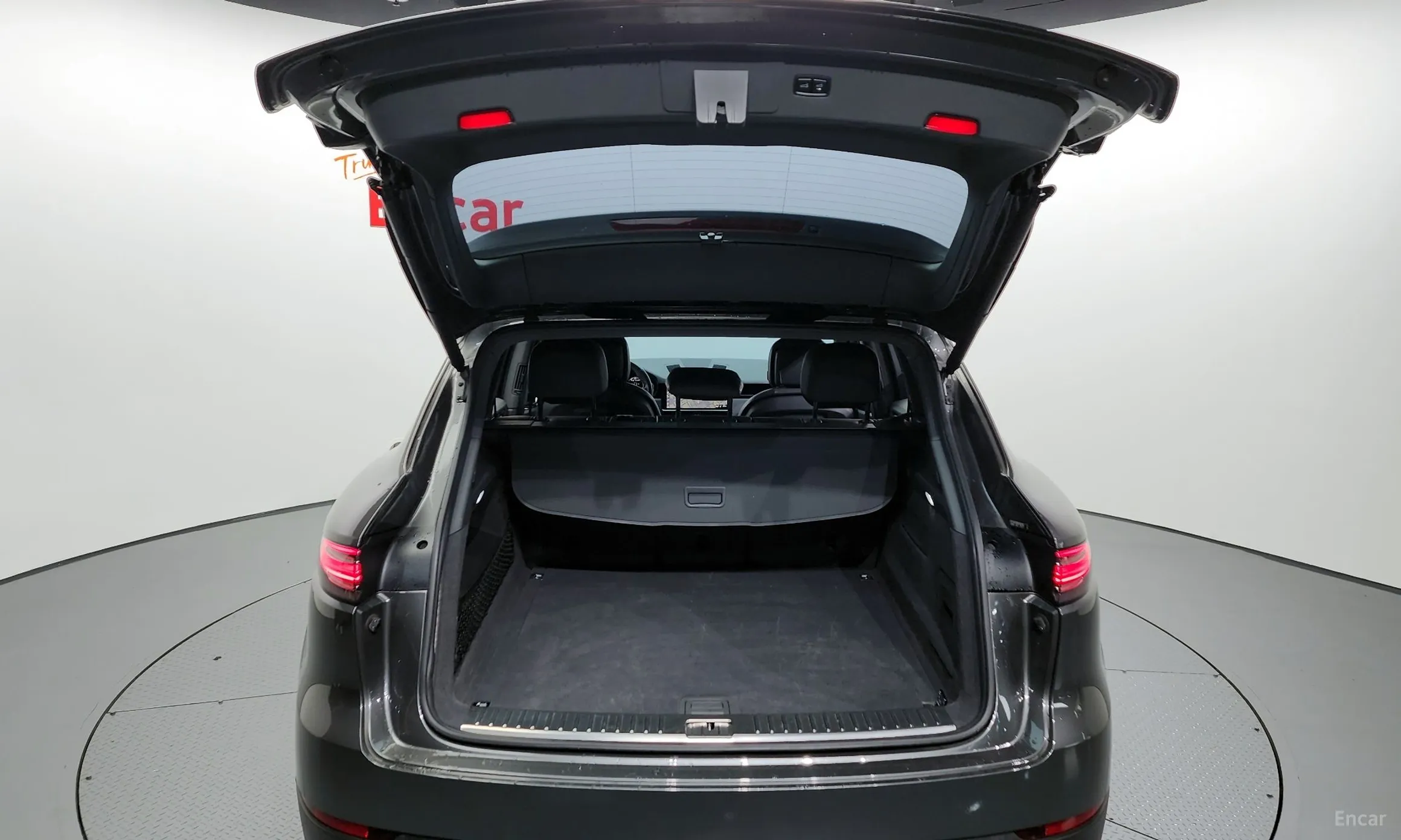 Porsche Cayenne (PO536) превью 20