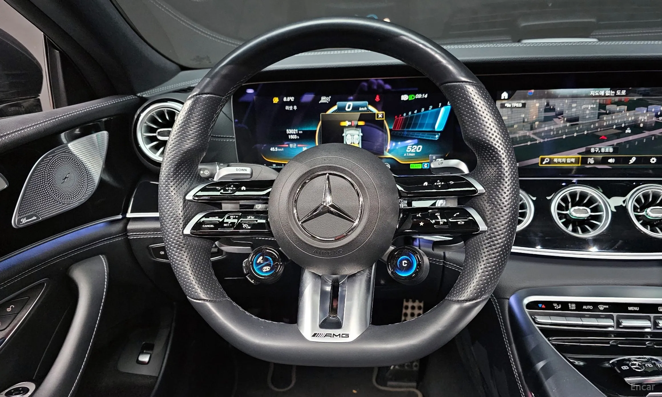Mercedes Benz AMG GT превью 13