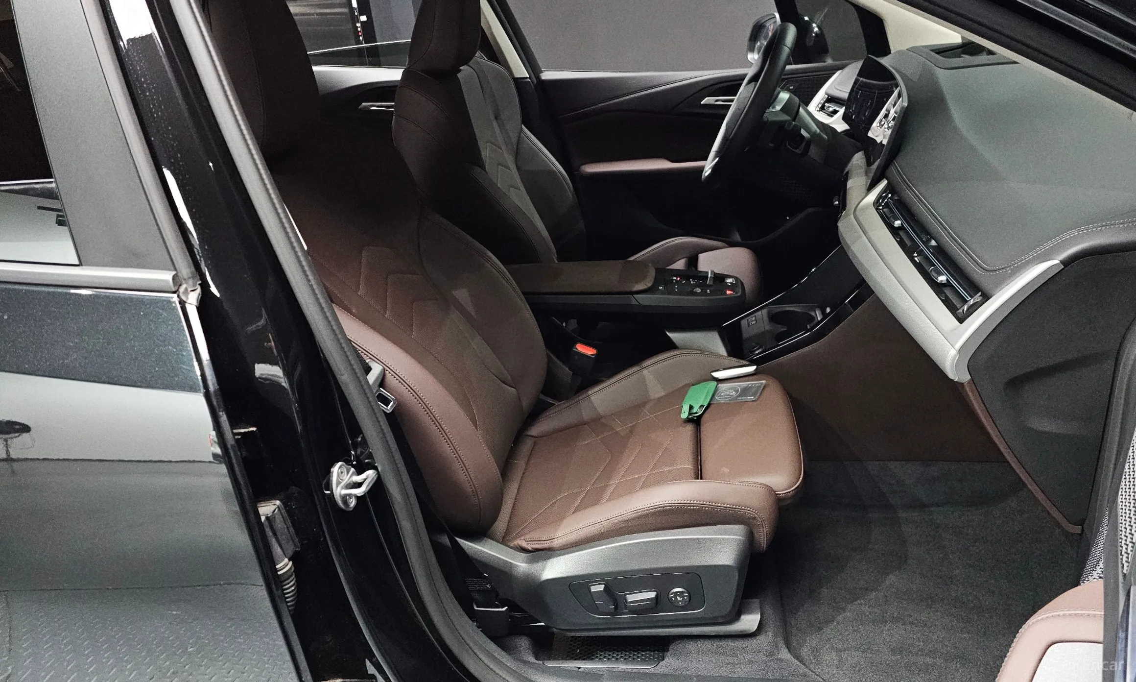 BMW 2 Series Active Tourer (U06) превью 10