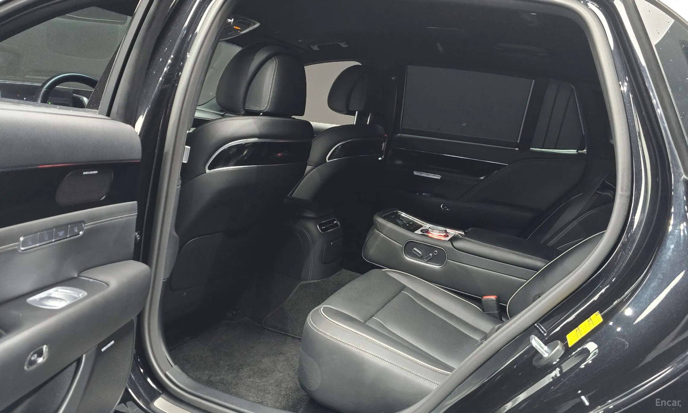 Genesis G90 (RS4) превью 12