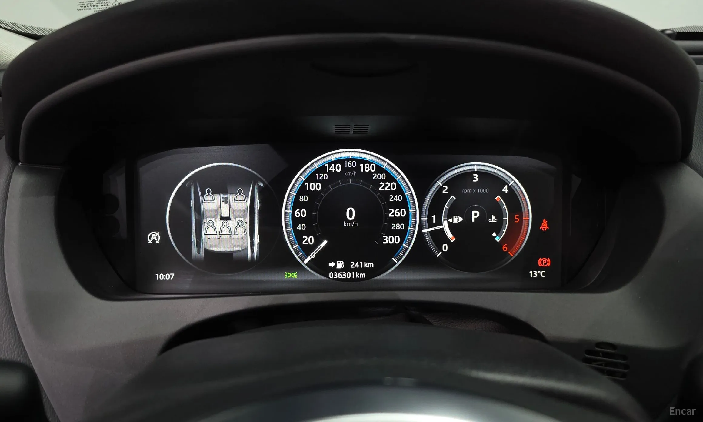 Jaguar XE превью 8