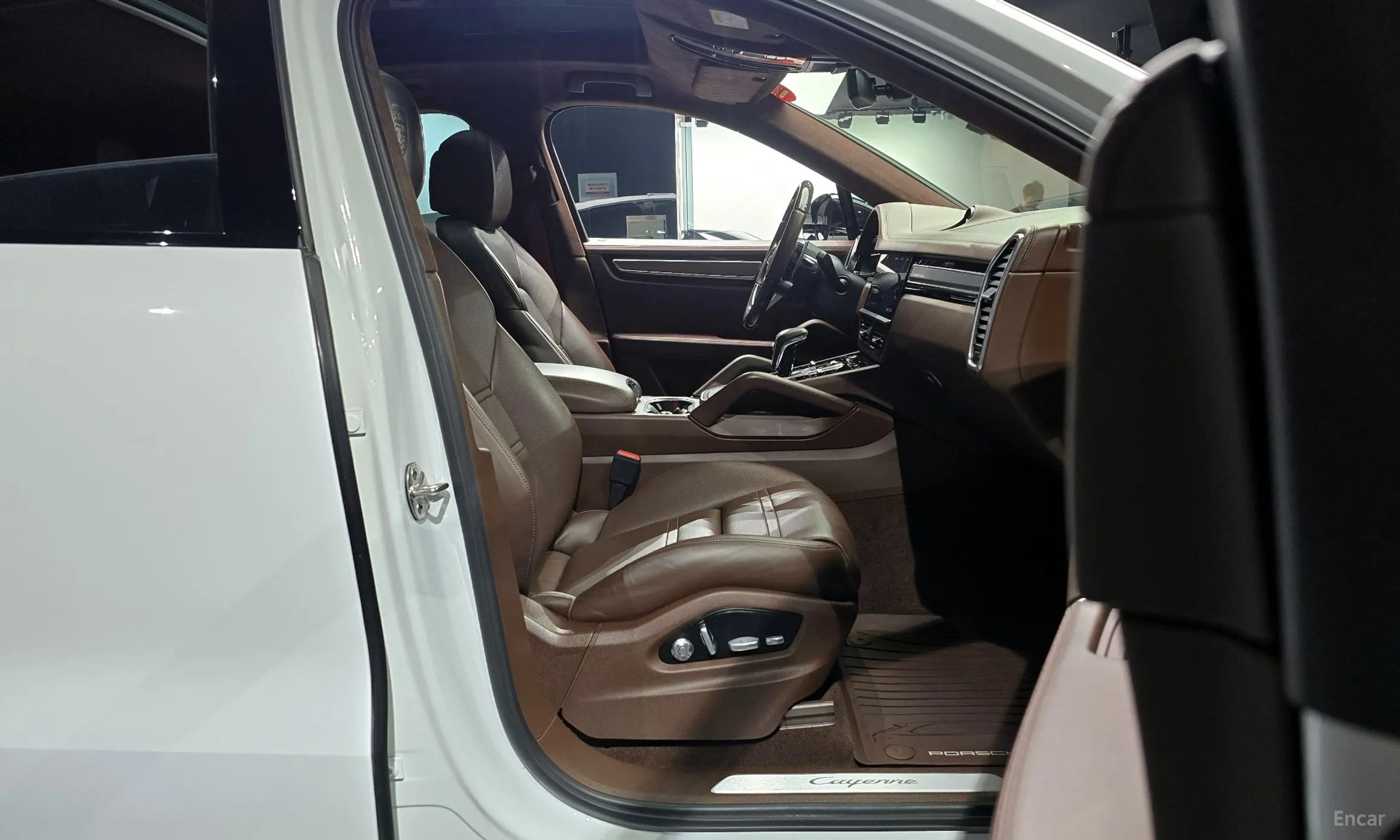 Porsche Cayenne (PO536) превью 10