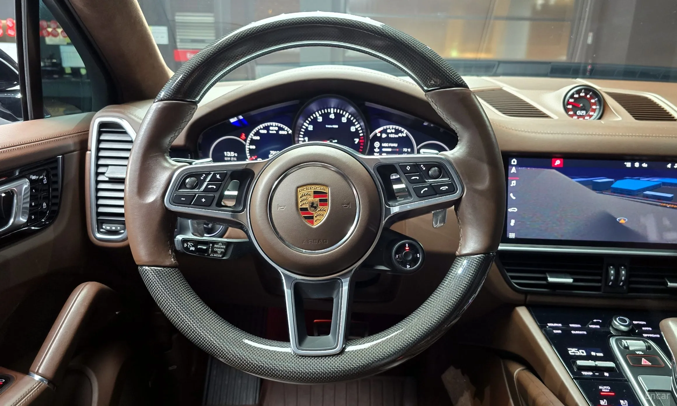 Porsche Cayenne (PO536) превью 14