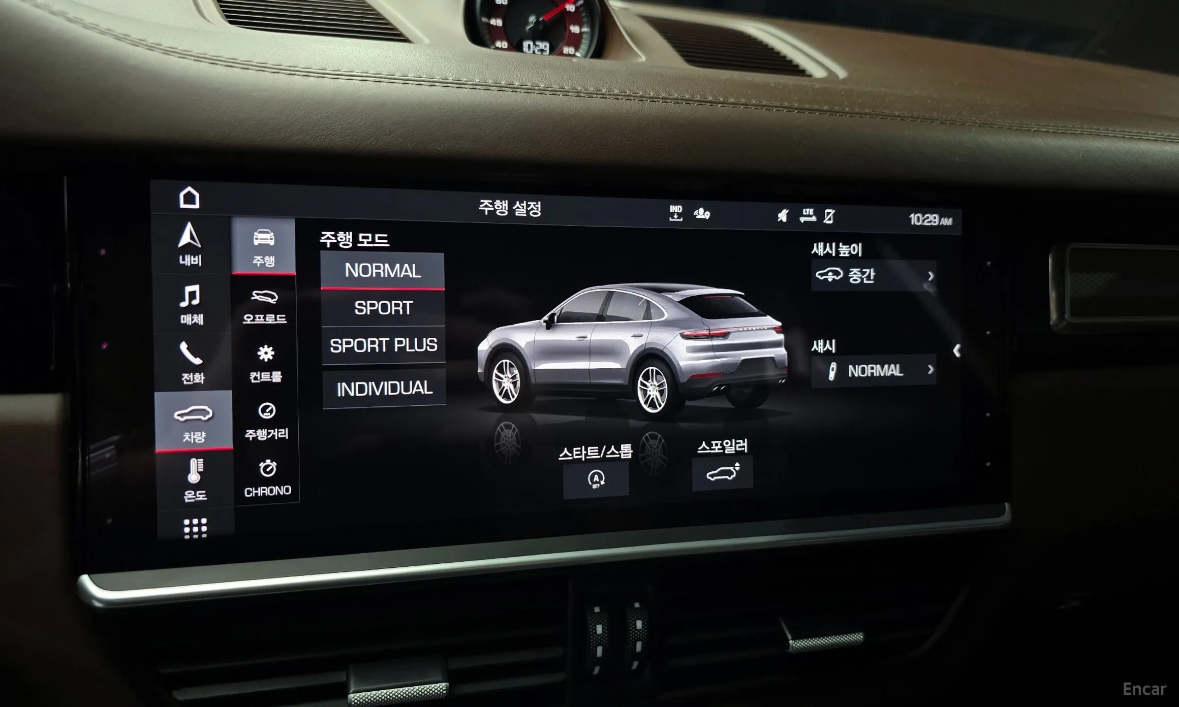 Porsche Cayenne (PO536) превью 16