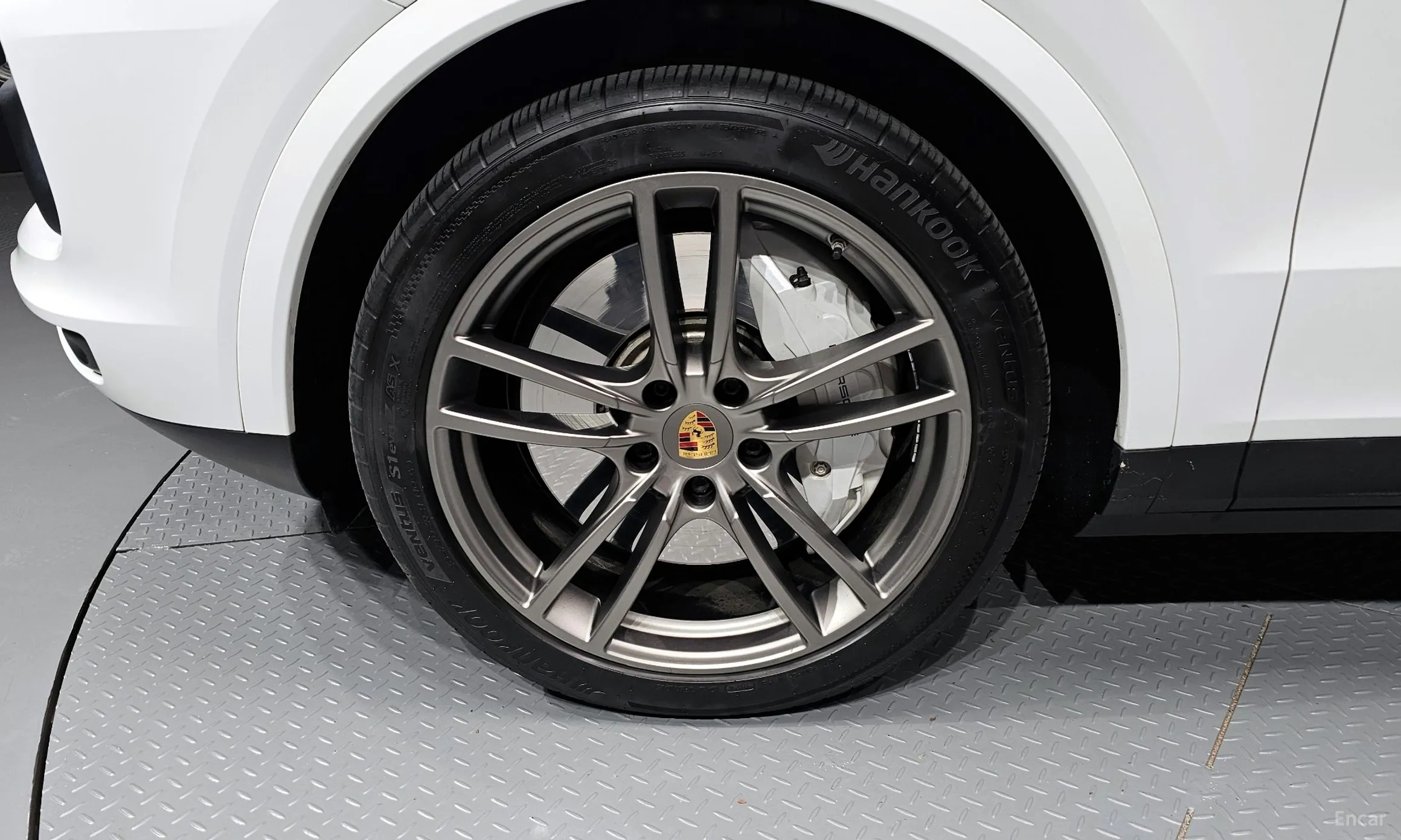 Porsche Cayenne (PO536) превью 5